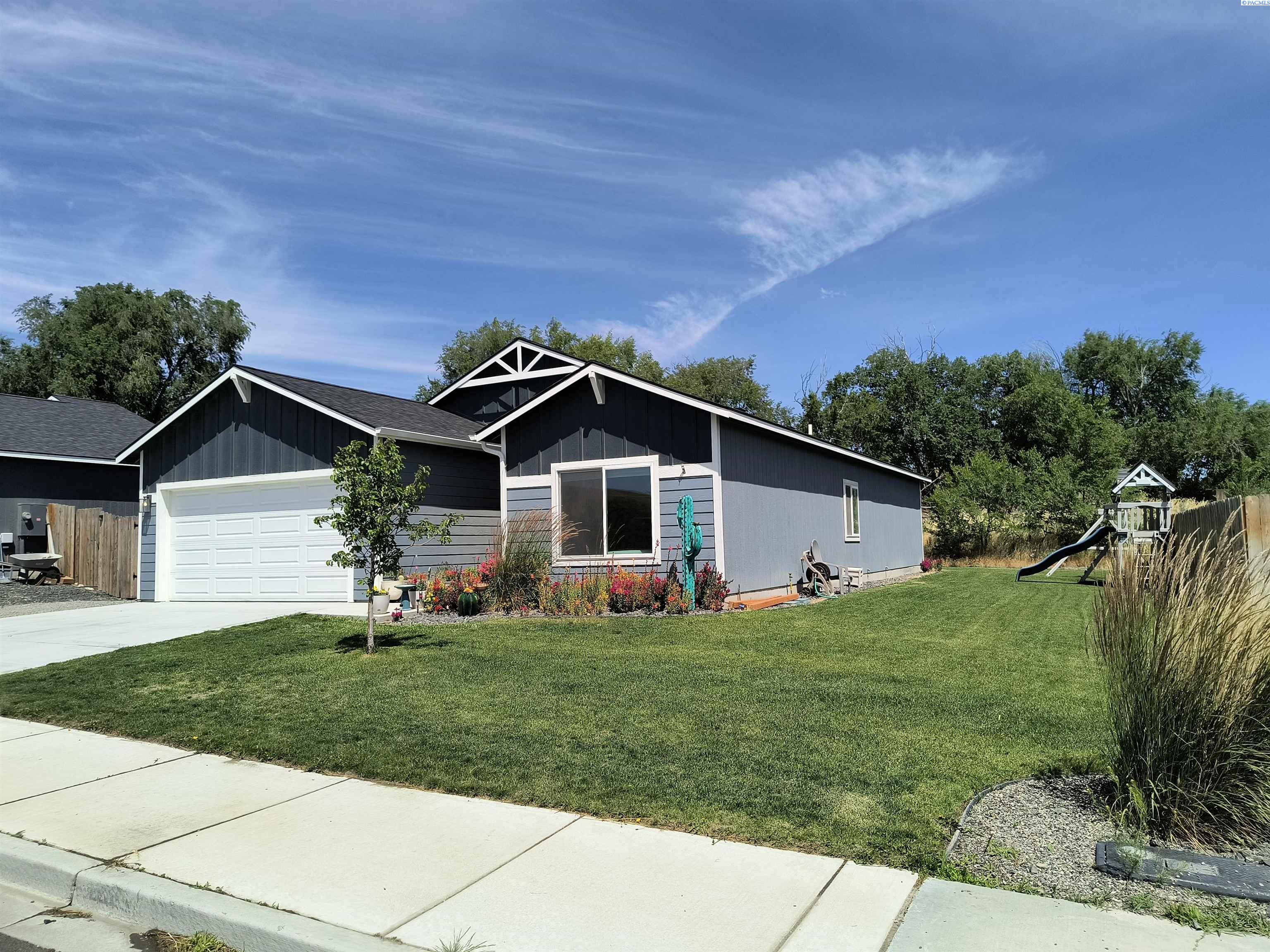 Photo 2 of Single family home for sale at 1292 Mary Ave, Benton City, WA 99320 | MLS# PAC293830 | Listing updated on 2026-09-23