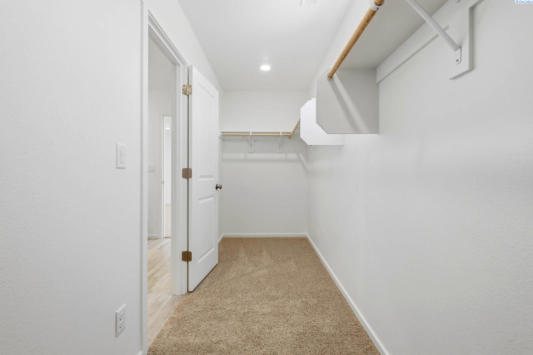 Photo 2 of Single family home for sale at 6521 Polar Dr, Pasco, WA 99301 | MLS# PAC293894 | Listing updated on 2026-10-11