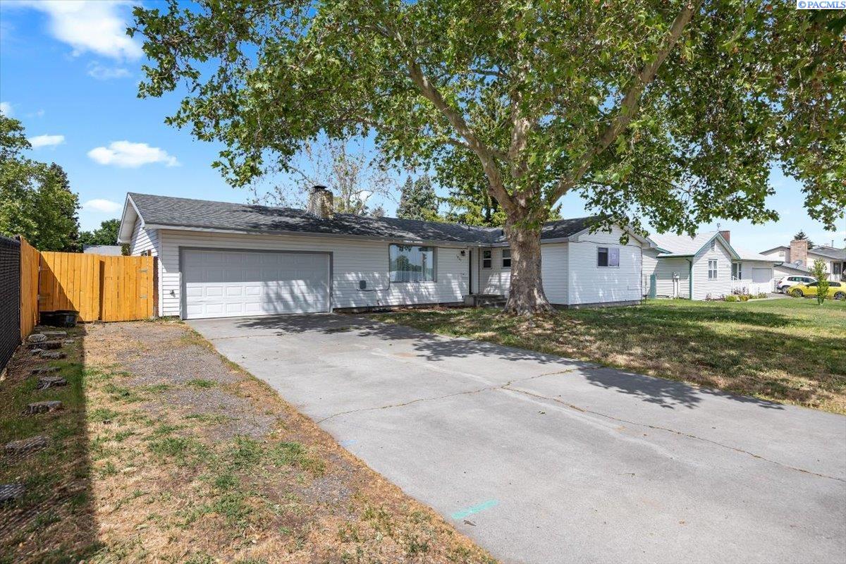 Photo 3 of Single family home for sale at 1807 Stevens, Richland, WA 99354 | MLS# PAC293899 | Listing updated on 2026-10-07