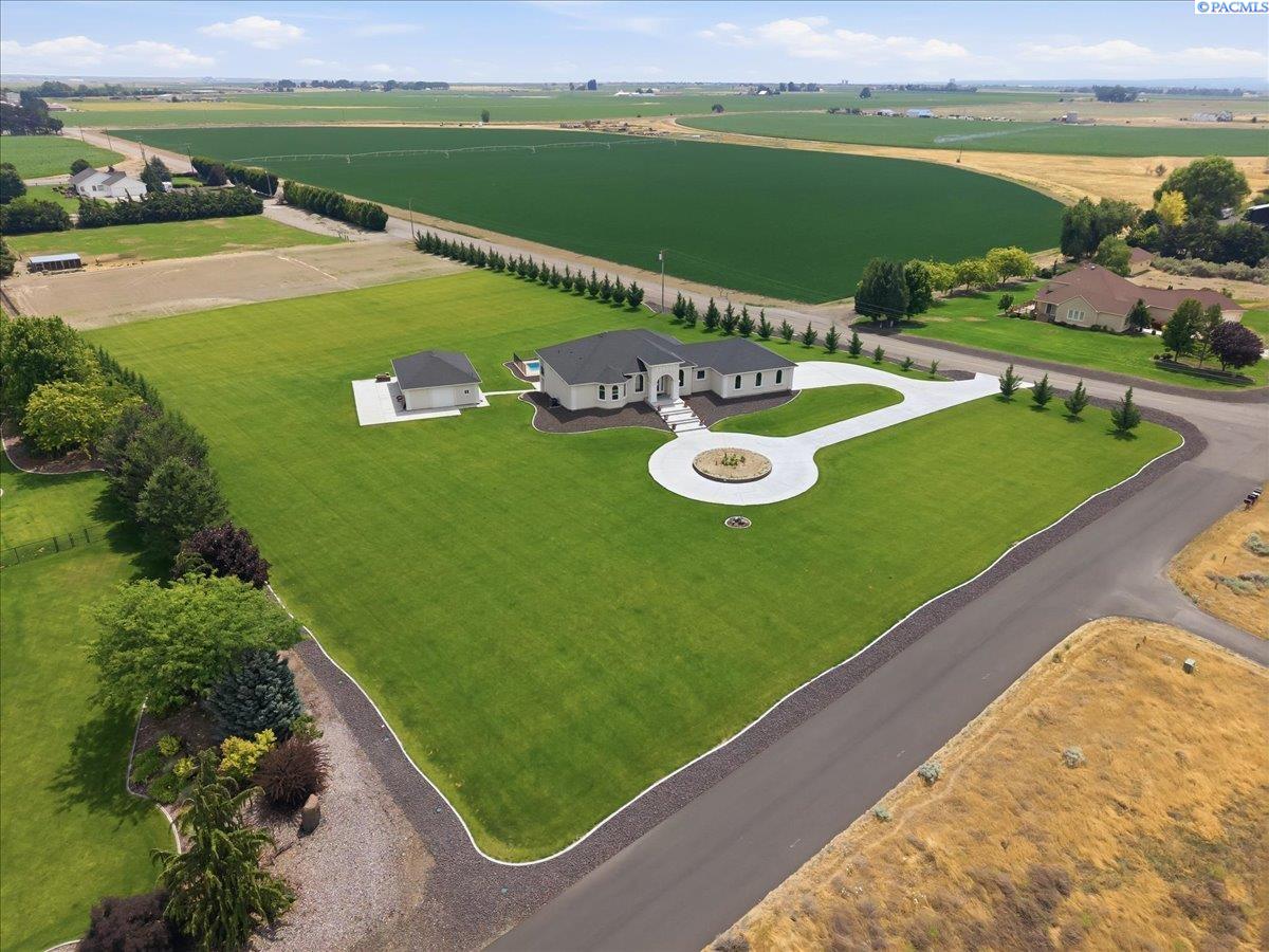 Photo 3 of Single family home for sale at 9270 Selph Landing Rd, Pasco, WA 99301 | MLS# PAC293931 | Listing updated on 2026-09-18