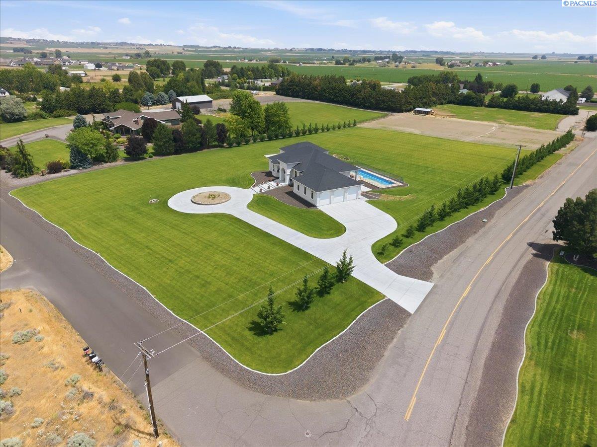 Photo 4 of Single family home for sale at 9270 Selph Landing Rd, Pasco, WA 99301 | MLS# PAC293931 | Listing updated on 2026-09-18