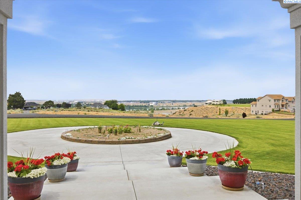 Photo 3 of Single family home for sale at 9270 Selph Landing Rd, Pasco, WA 99301 | MLS# PAC293931 | Listing updated on 2026-09-18