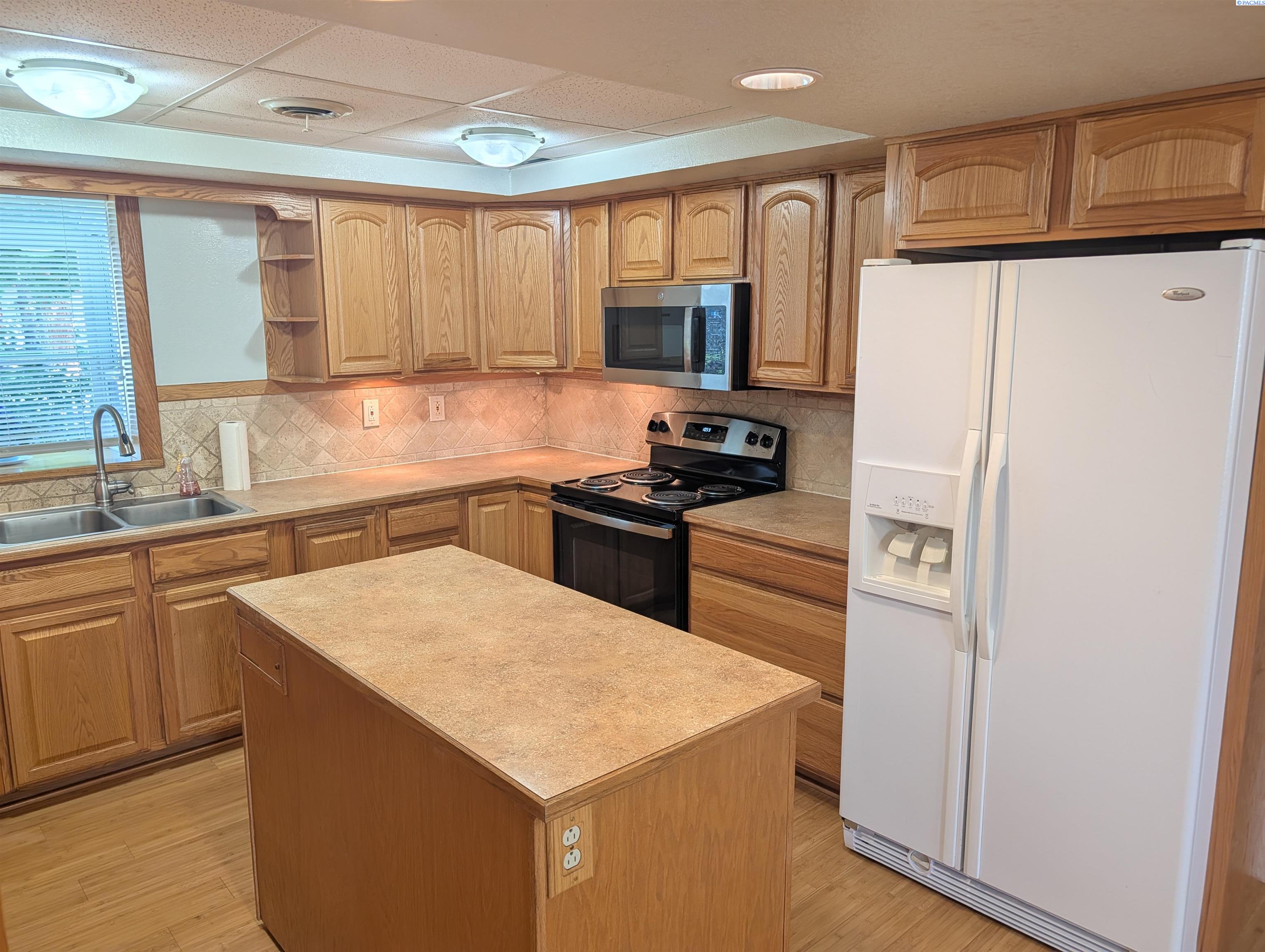 Photo 3 of Single family home for sale at 2407 Boise St, Richland, WA 99352 | MLS# PAC293932 | Listing updated on 2026-08-28