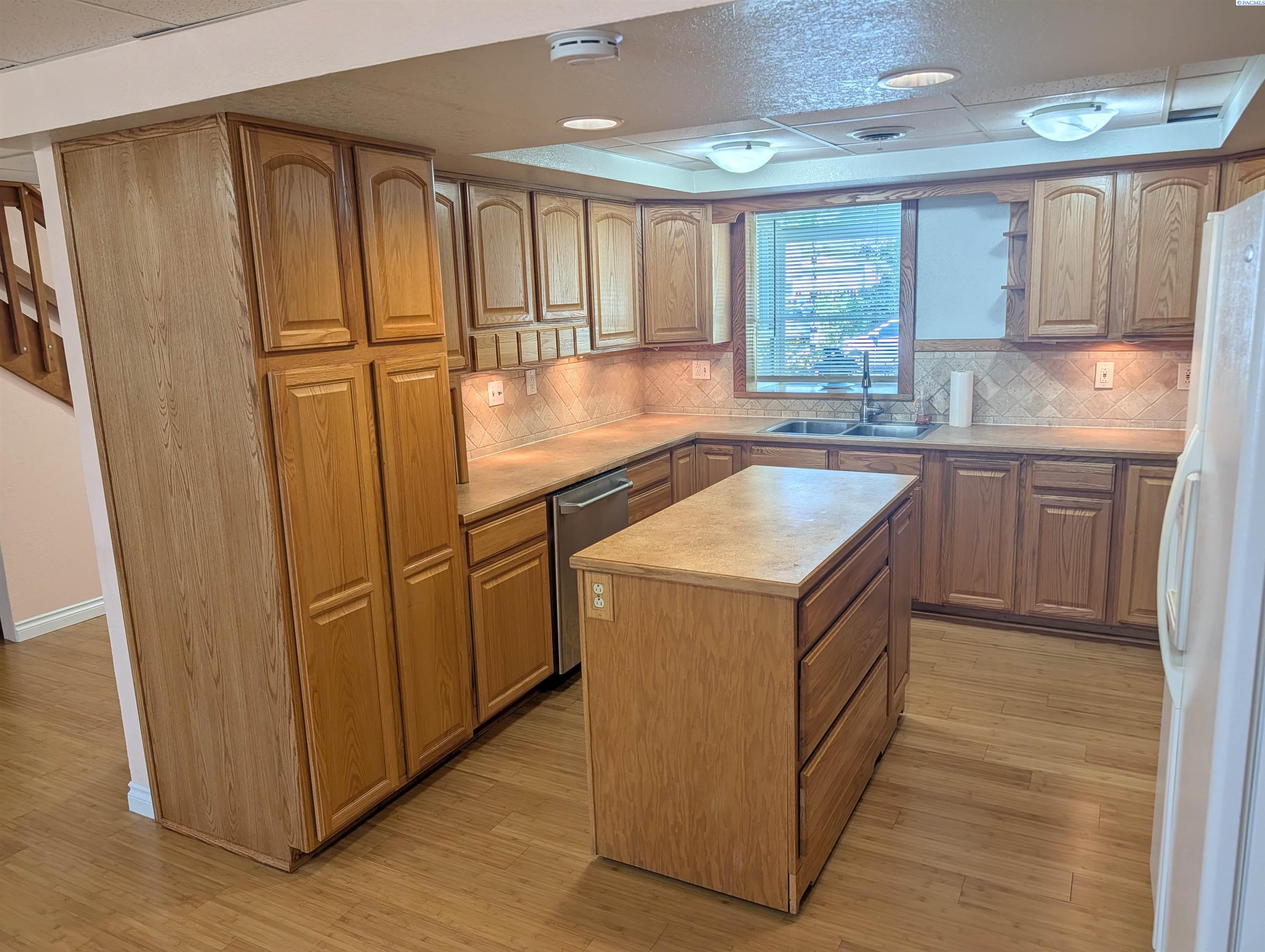 Photo 4 of Single family home for sale at 2407 Boise St, Richland, WA 99352 | MLS# PAC293932 | Listing updated on 2026-08-28