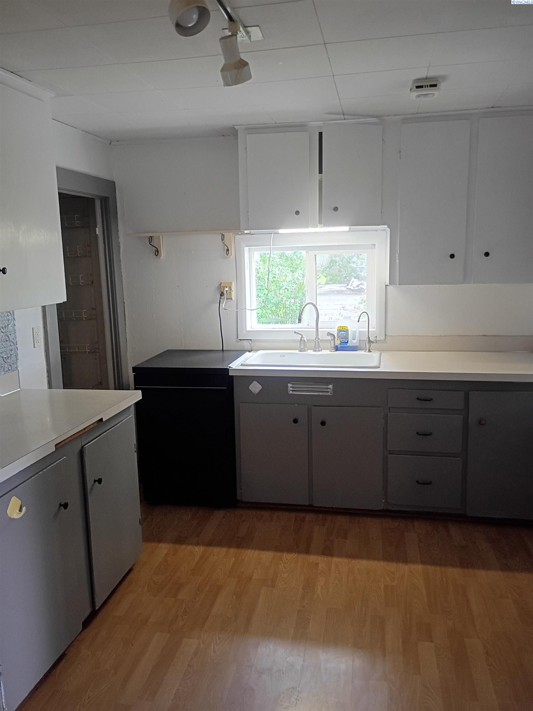 Photo 3 of Single family home for sale at 31 N Mclean Rd, Sunnyside, WA 98944 | MLS# PAC293940 | Listing updated on 2026-10-02