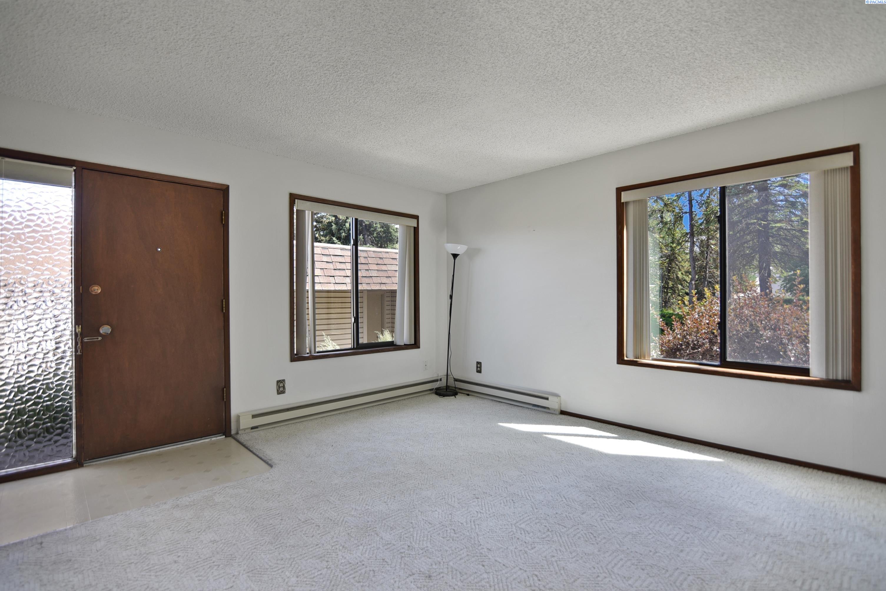 Photo 3 of Condo for sale at 600 Sw Crestview, Pullman, WA 99163 | MLS# PAC293942 | Listing updated on 2026-08-29