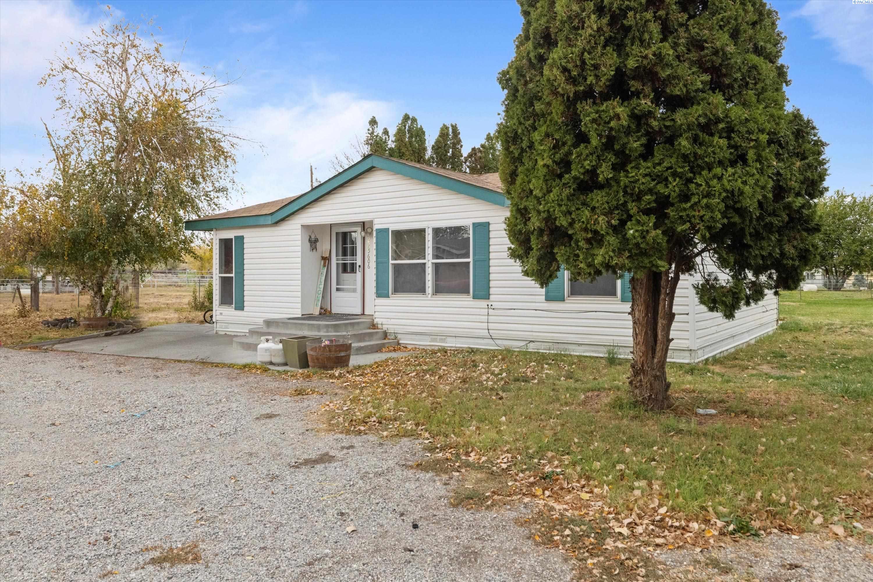 Manufactured home for sale at 225606 E Walter Pr SE, Kennewick, WA 99337 | MLS# PAC293963