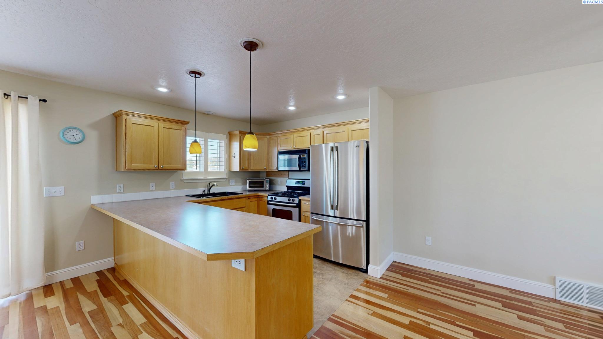 Photo 4 of Single family home for sale at 1180 SW Lost Trl Dr, Pullman, WA 99163 | MLS# PAC293992 | Listing updated on 2026-08-21