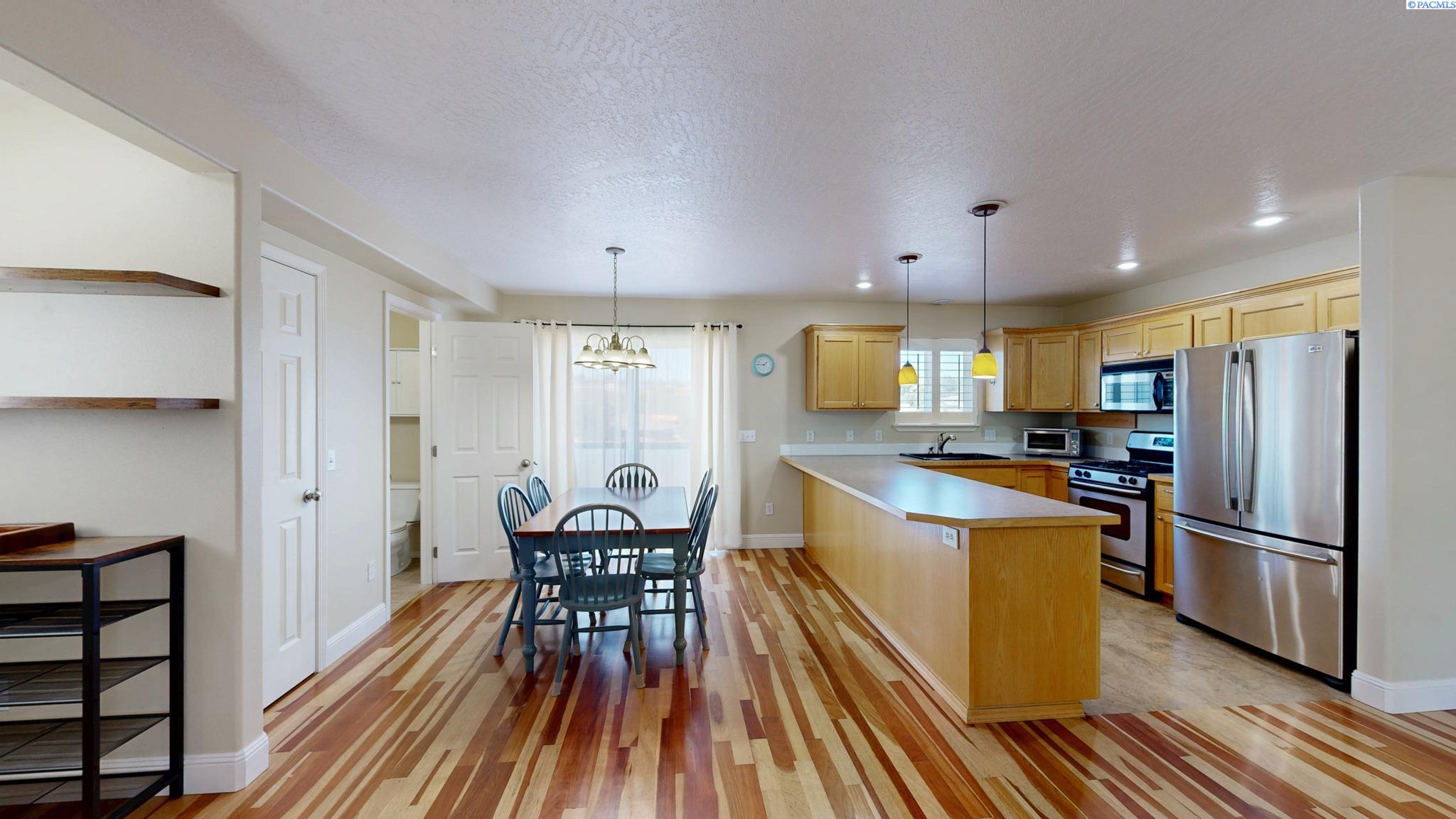 Photo 3 of Single family home for sale at 1180 SW Lost Trl Dr, Pullman, WA 99163 | MLS# PAC293992 | Listing updated on 2026-08-21