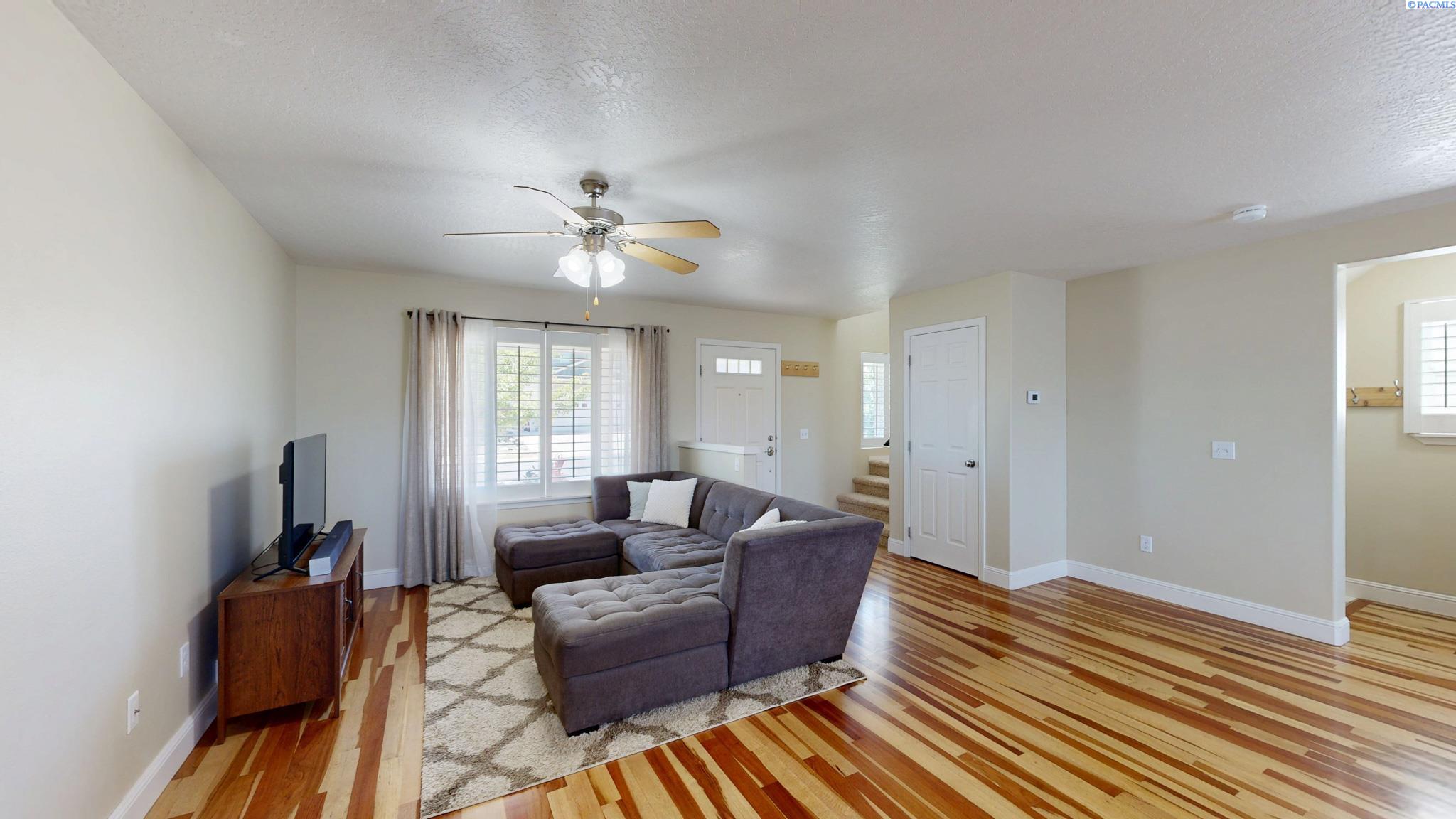 Photo 2 of Single family home for sale at 1180 Sw Lost Trl Dr, Pullman, WA 99163 | MLS# PAC293992 | Listing updated on 2026-08-21