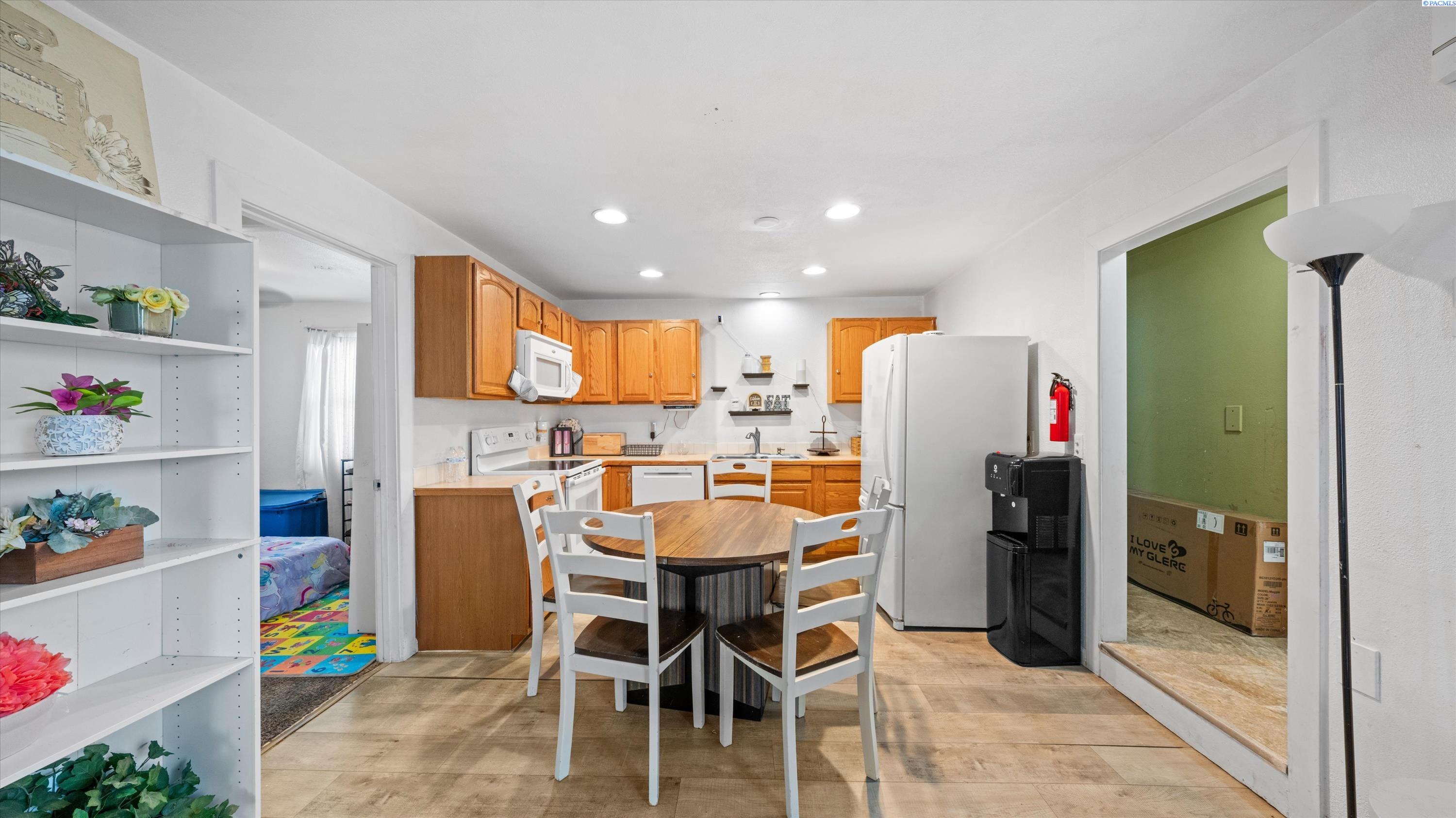 Photo 4 of Single family home for sale at 316 N Jefferson St, Kennewick, WA 99336 | MLS# PAC293993 | Listing updated on 2026-06-19