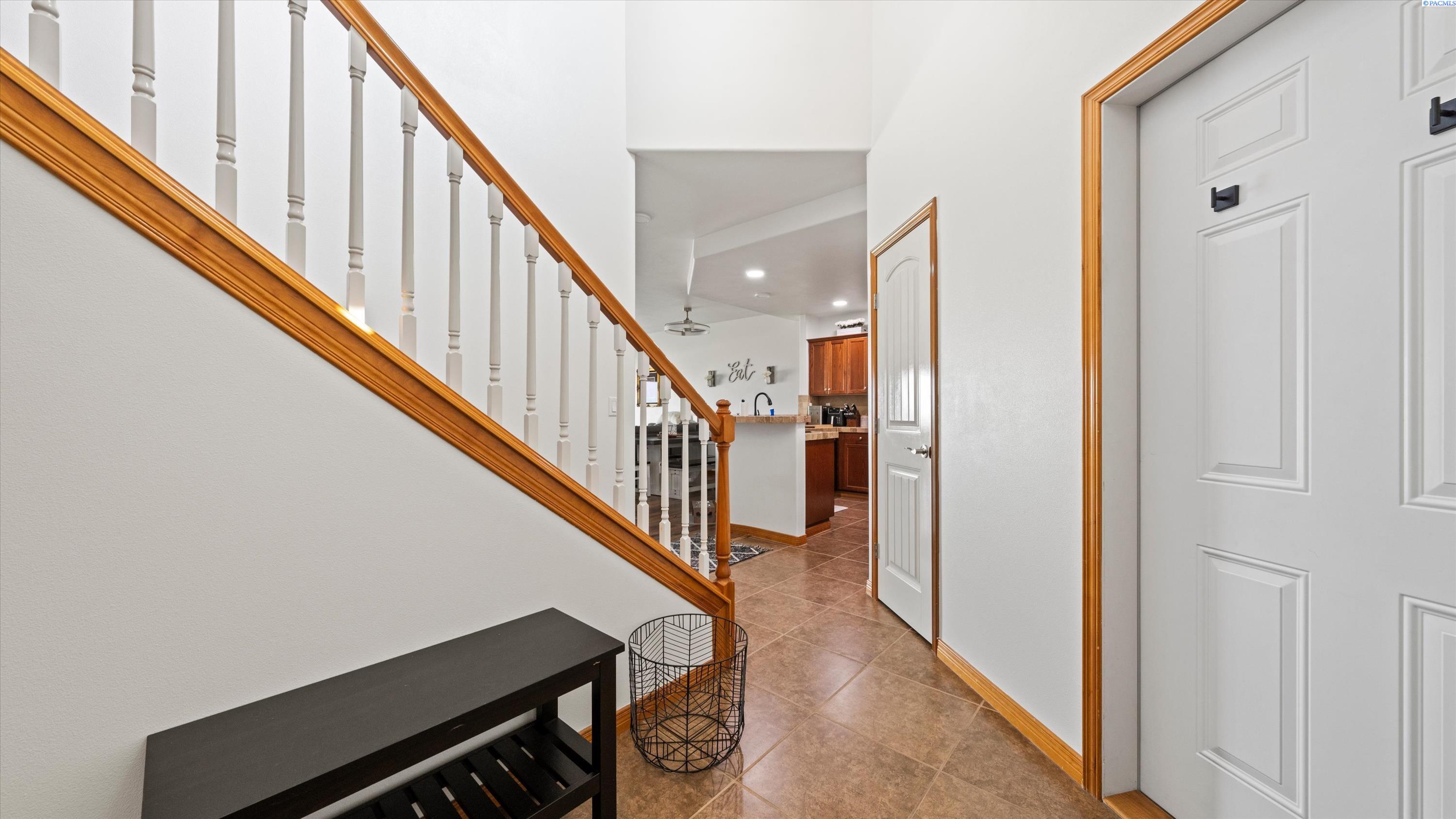 Photo 3 of Townhouse for sale at 784 Canyon, Richland, WA 99352 | MLS# PAC293998 | Listing updated on 2026-09-15