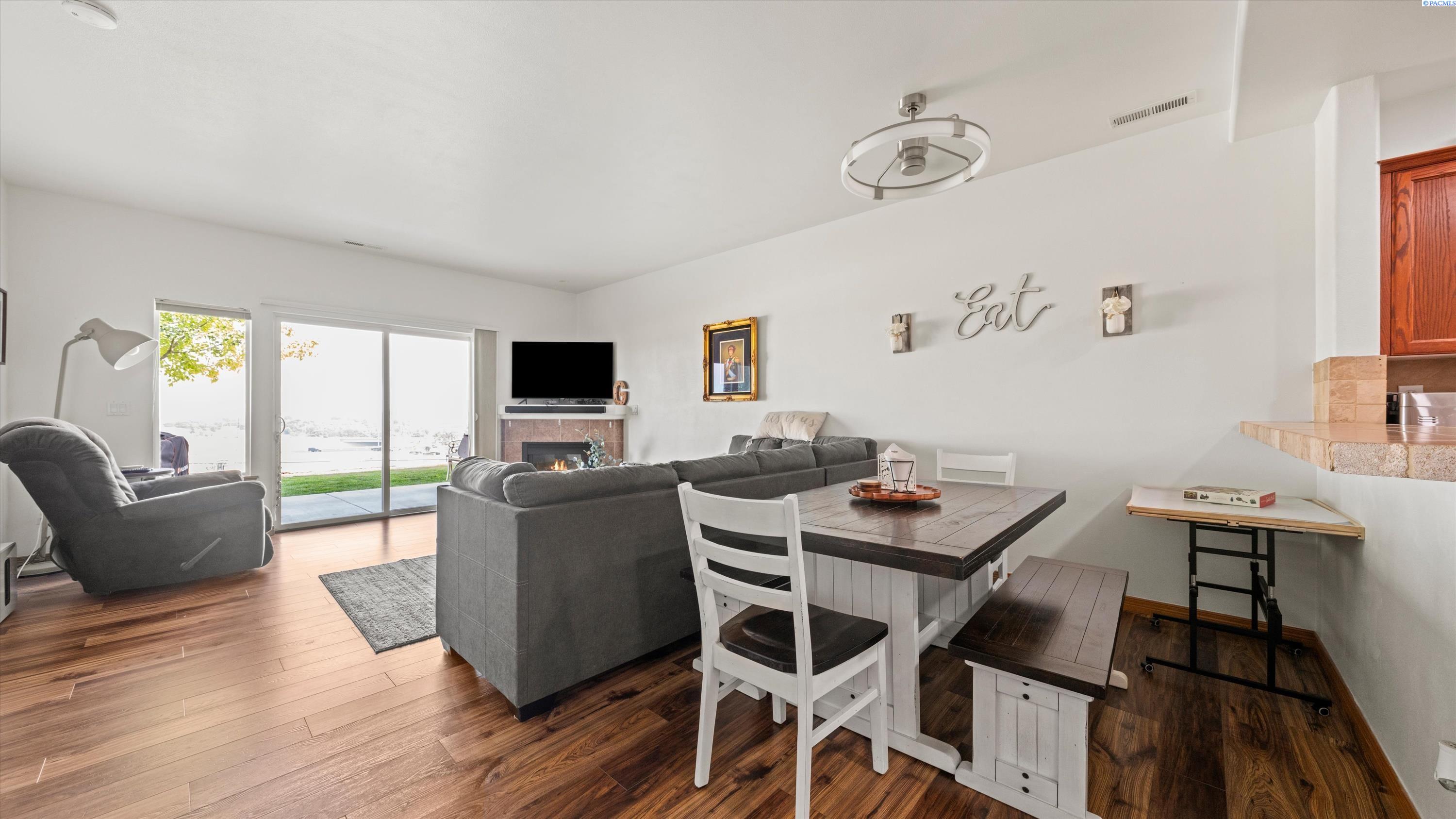 Photo 4 of Townhouse for sale at 784 Canyon, Richland, WA 99352 | MLS# PAC293998 | Listing updated on 2026-09-15