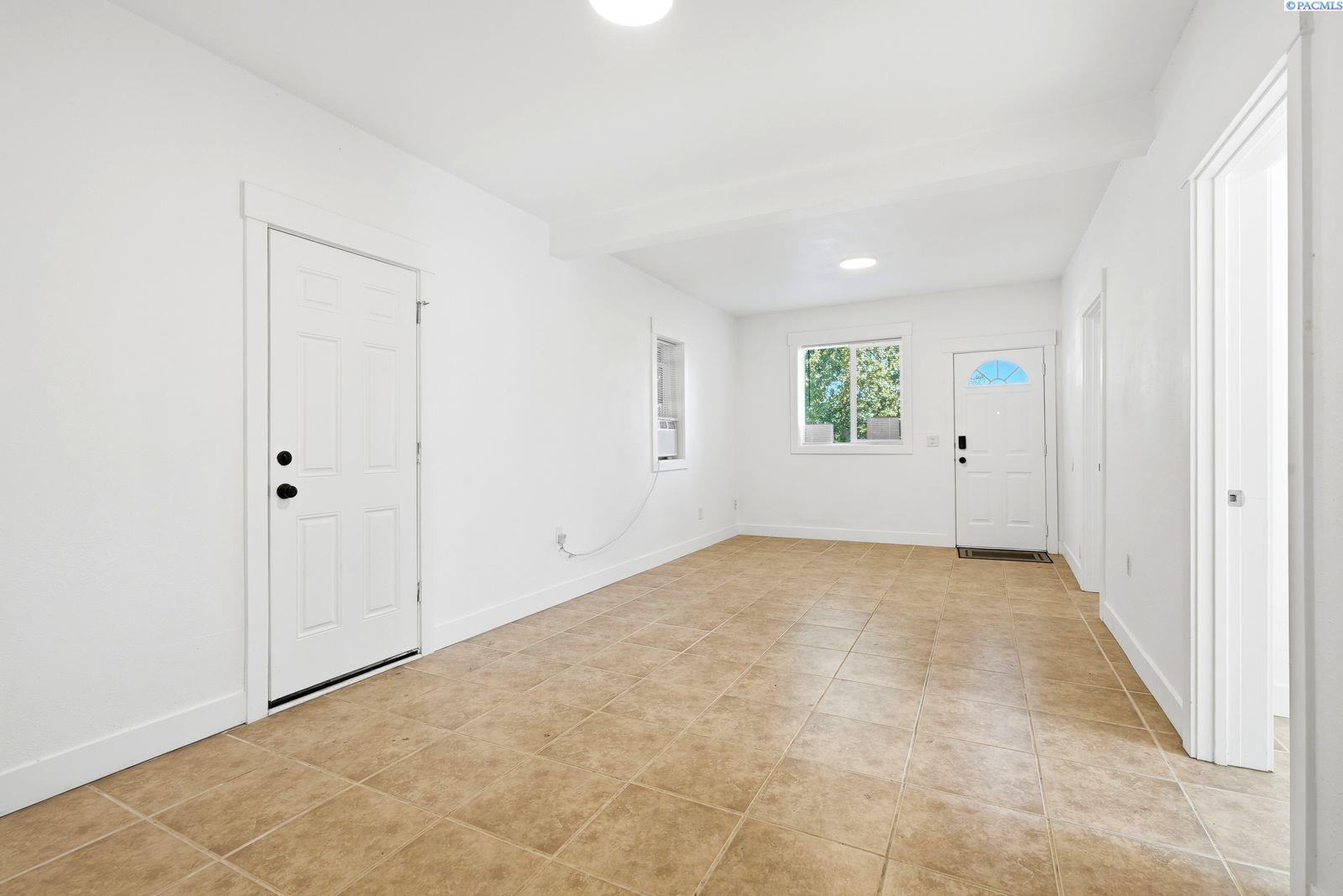 Photo 3 of Single family home for sale at 904 La Salle, Yakima, WA 98901 | MLS# PAC294001 | Listing updated on 2026-09-25