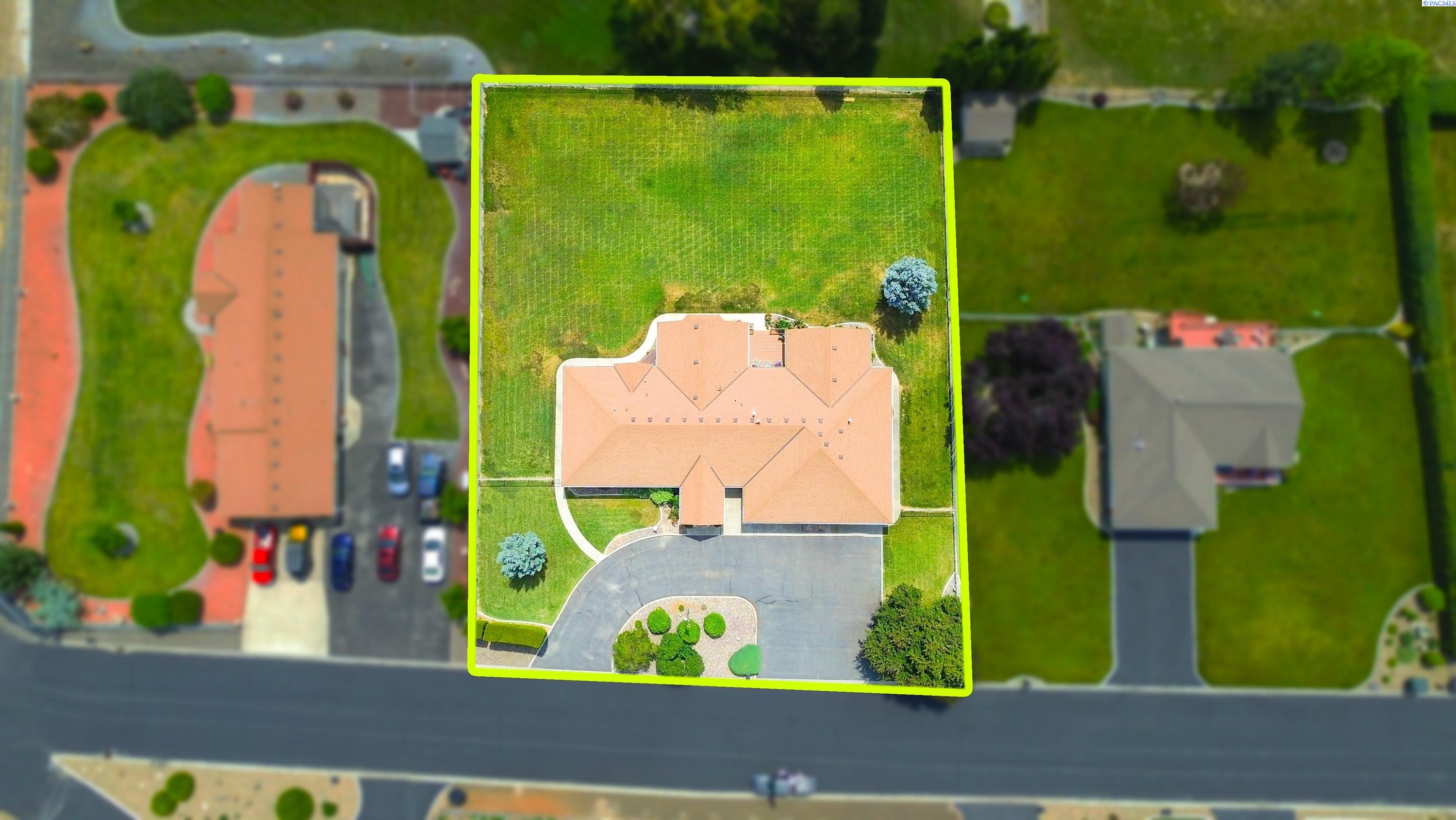 Photo 3 of Sale Pending at 50 Flagstone Ln, Sunnyside, WA 98944 | MLS# PAC294012 | Listing updated on 2026-09-19