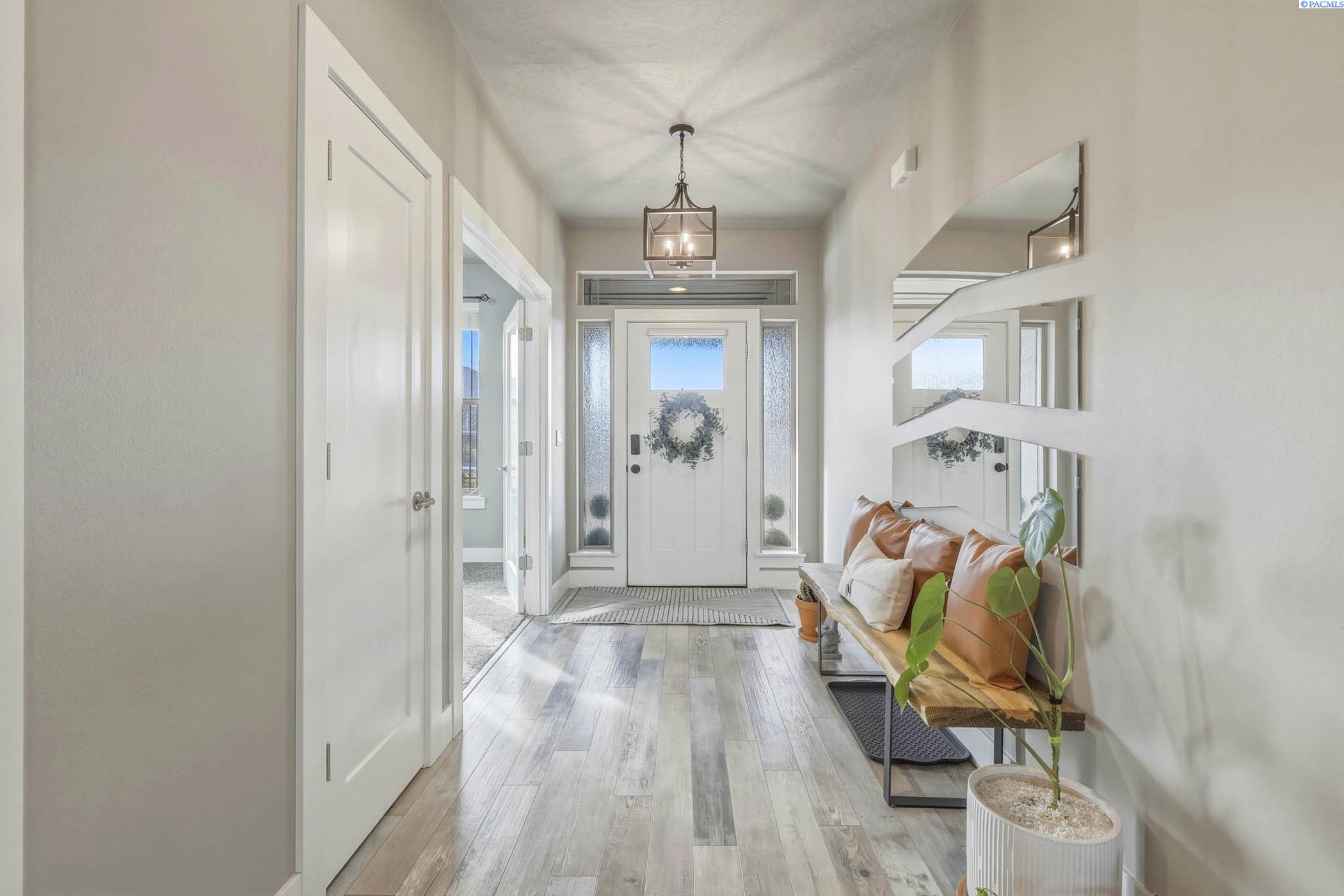 Photo 3 of Single family home for sale at 548 Athens Dr, West Richland, WA 99353 | MLS# PAC294015 | Listing updated on 2026-07-28