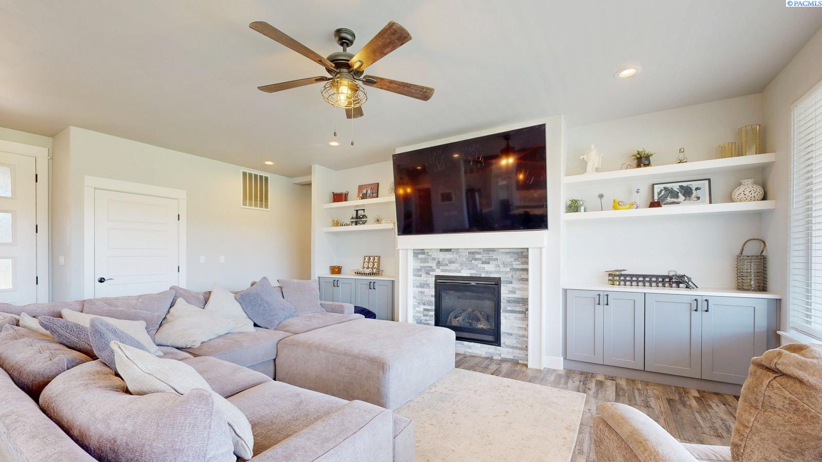 Photo 3 of Single family home for sale at 9216 E Pendleton Rd, Benton City, WA 99320 | MLS# PAC294018 | Listing updated on 2026-10-09