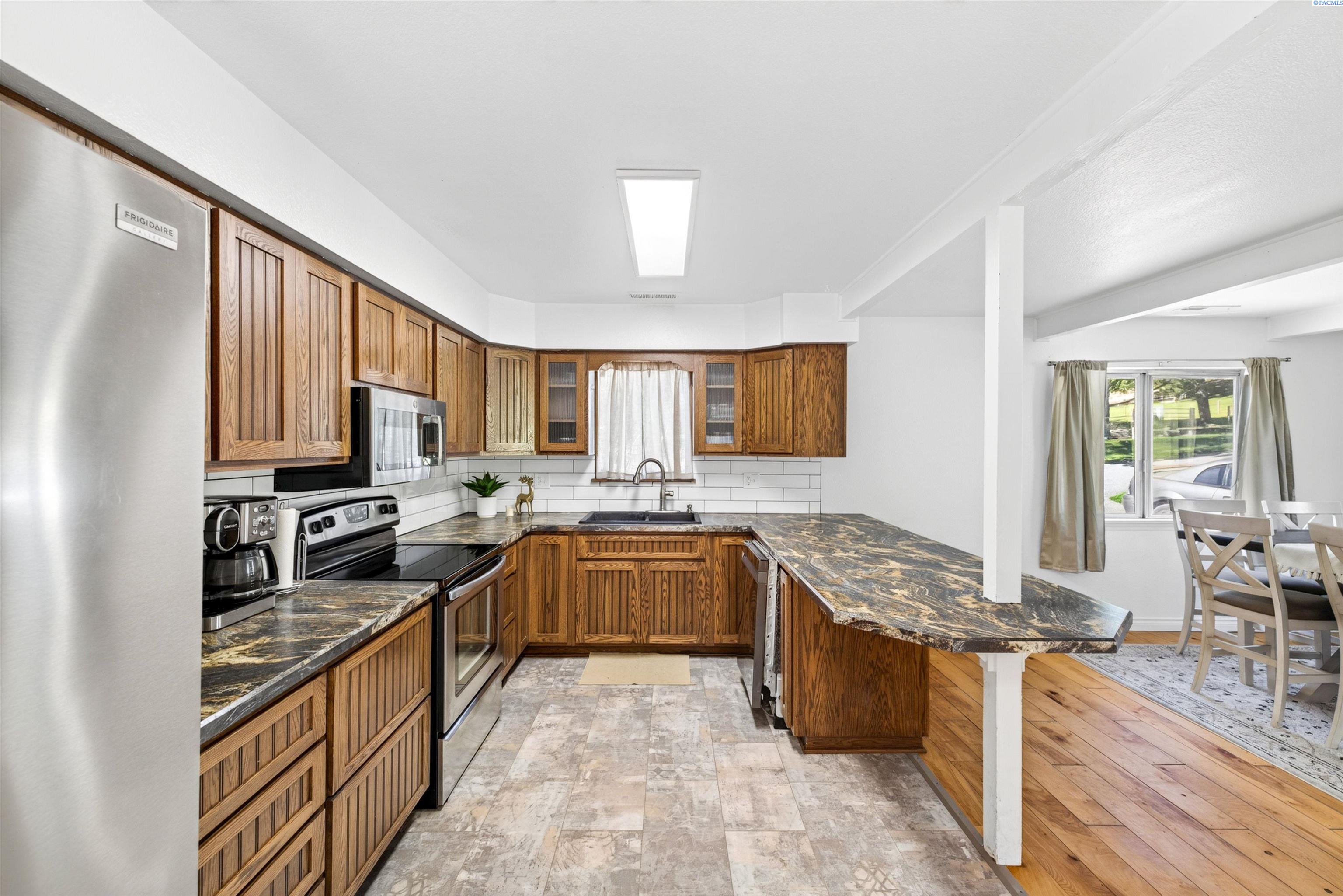 Photo 3 of Single family home for sale at 509 W Wagon Wheel Pr NW, Benton City, WA 99320 | MLS# PAC294061 | Listing updated on 2026-09-11