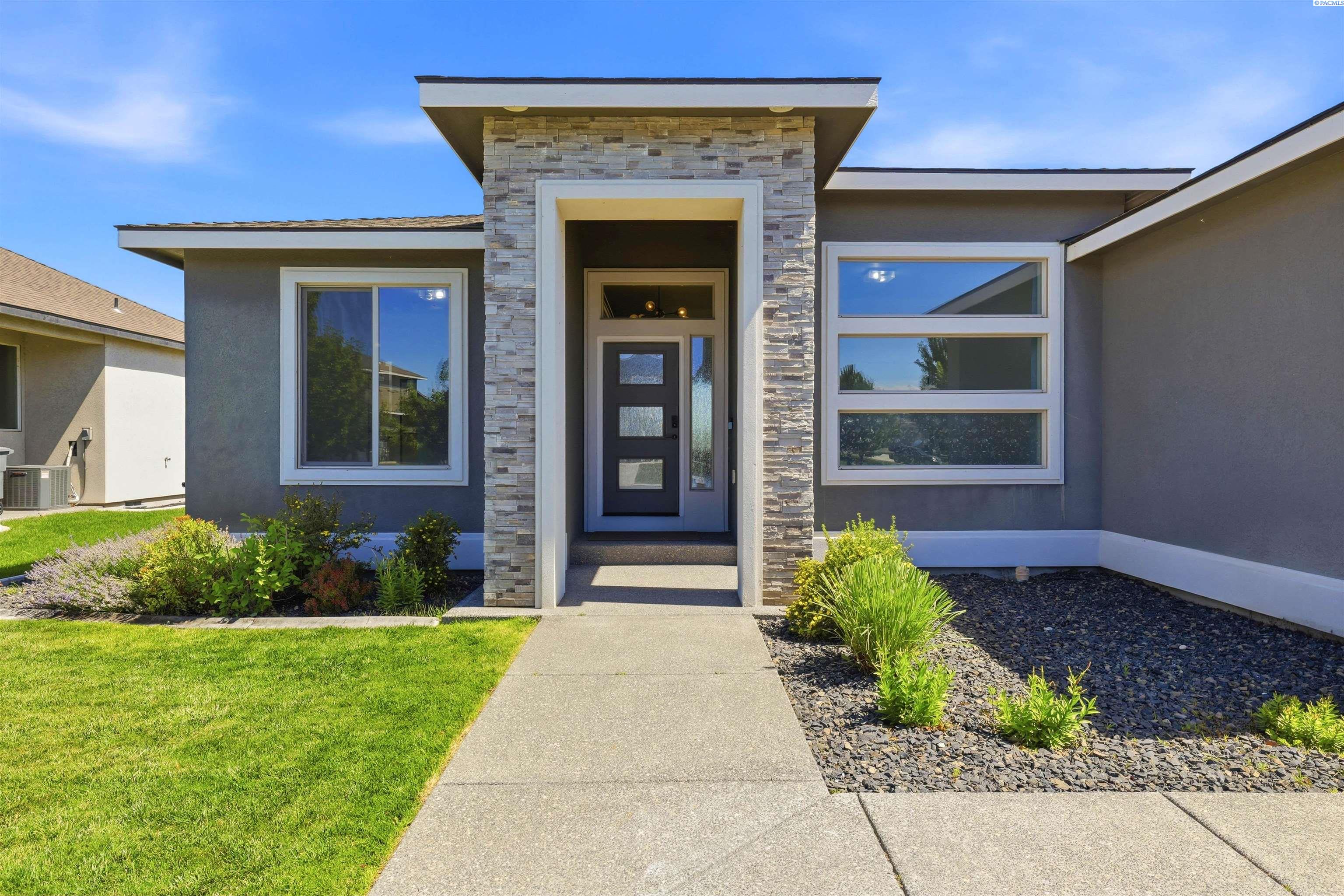 Photo 2 of Single family home for sale at 3030 Wild Cyn Way, Richland, WA 99354 | MLS# PAC294126 | Listing updated on 2026-09-12