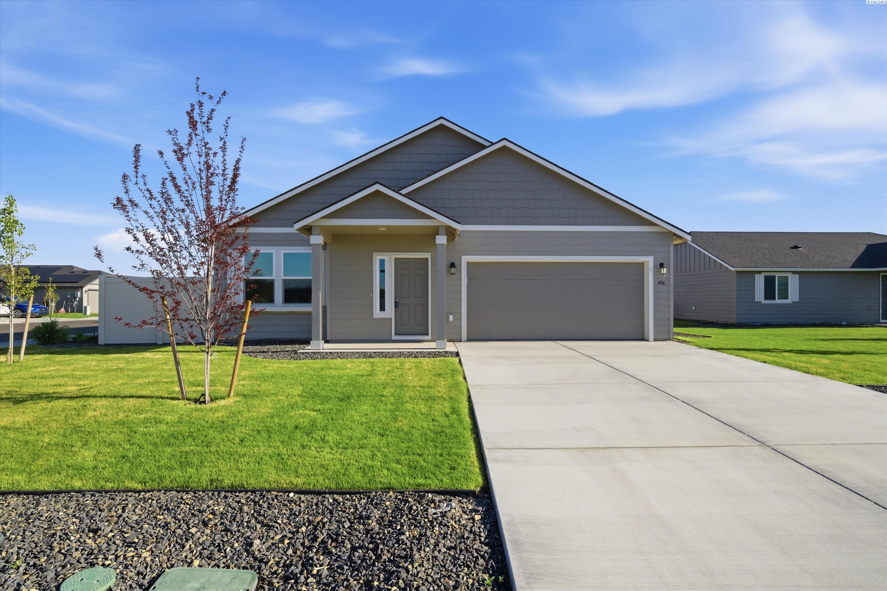 Photo 2 of Single family home for sale at 406 Lambert Ct, Grandview, WA 98930 | MLS# PAC294166 | Listing updated on 2026-08-21