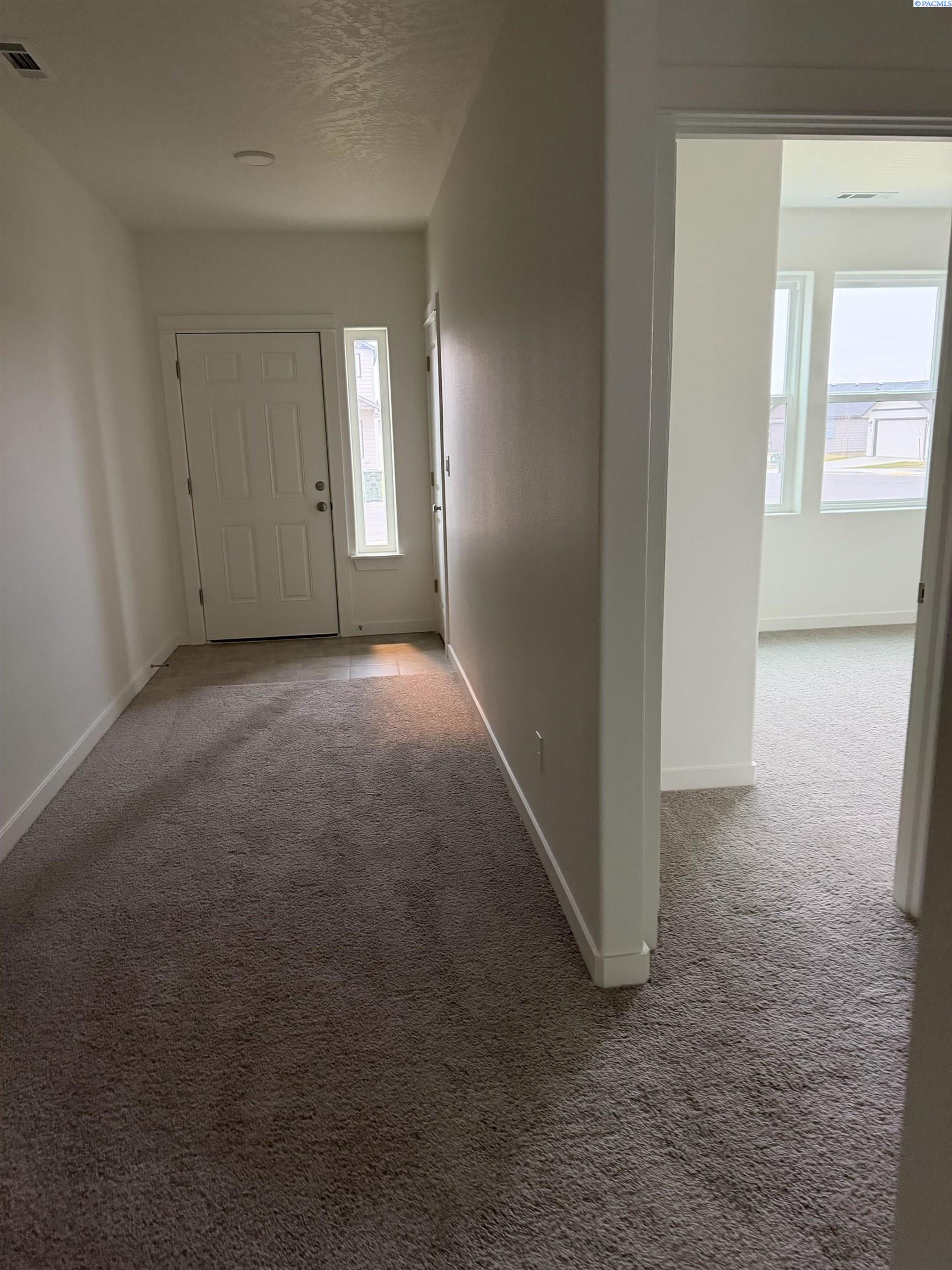 Photo 4 of Single family home for sale at 406 Lambert Ct, Grandview, WA 98930 | MLS# PAC294166 | Listing updated on 2026-08-21