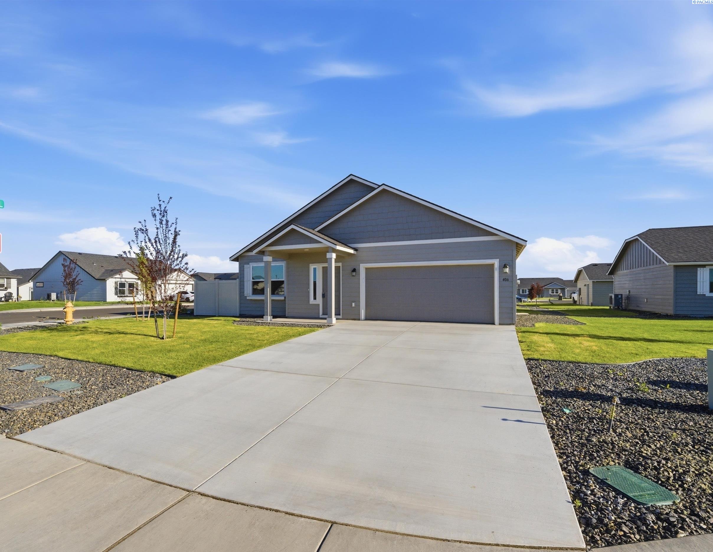 Photo 3 of Single family home for sale at 406 Lambert Ct, Grandview, WA 98930 | MLS# PAC294166 | Listing updated on 2026-08-21