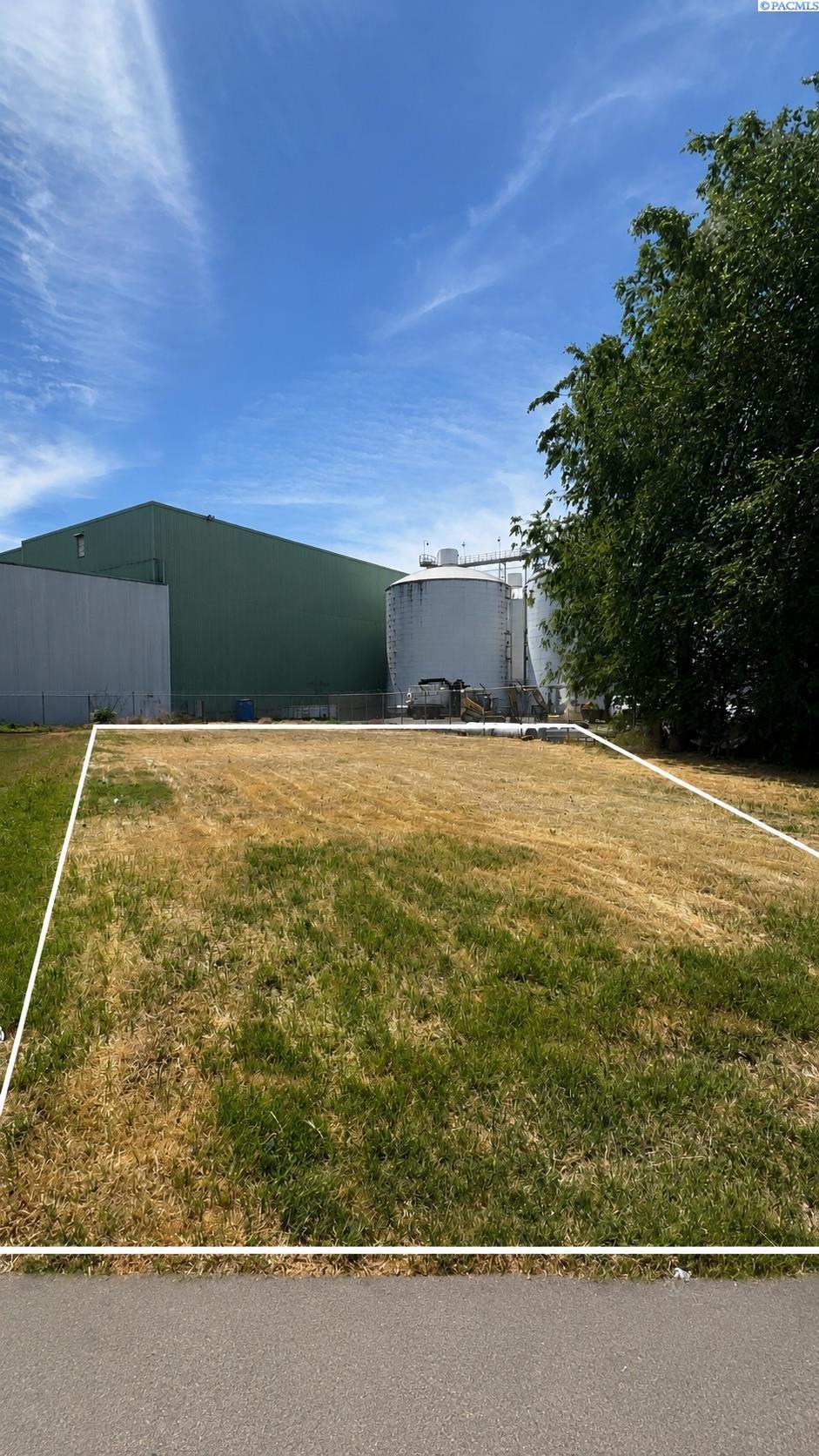 Photo 3 of Land for sale at 200 E 4th Street, Grandview, WA 98930 | MLS# PAC294182 | Listing updated on 2026-10-03