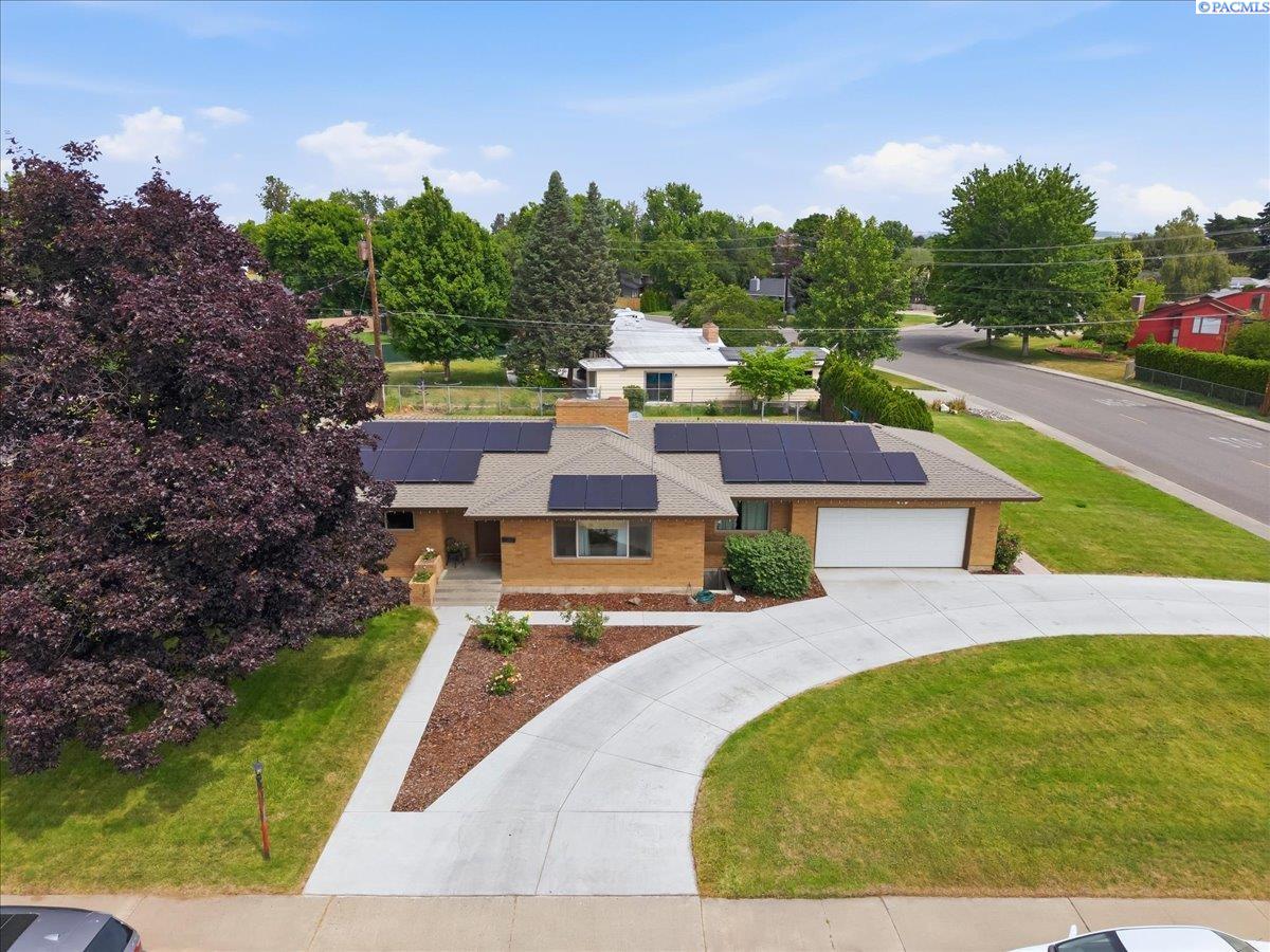 Photo 3 of Single family home for sale at 1402 Westwood Ct, Richland, WA 99354 | MLS# PAC294189 | Listing updated on 2026-09-18