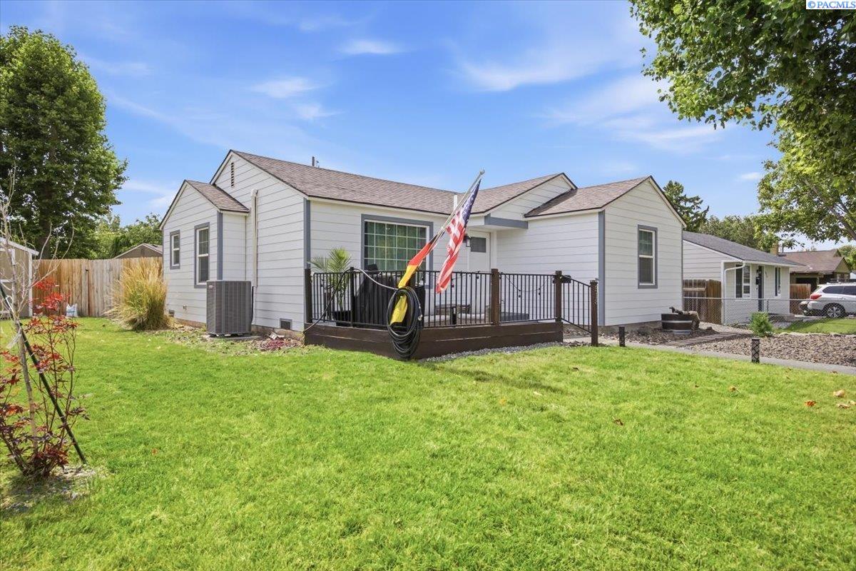 Photo 3 of Single family home for sale at 518 S Zillah St, Kennewick, WA 99336 | MLS# PAC294193 | Listing updated on 2026-10-06
