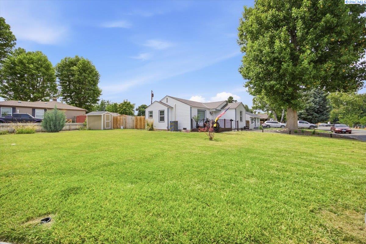 Photo 3 of Single family home for sale at 518 S Zillah St, Kennewick, WA 99336 | MLS# PAC294193 | Listing updated on 2026-10-06