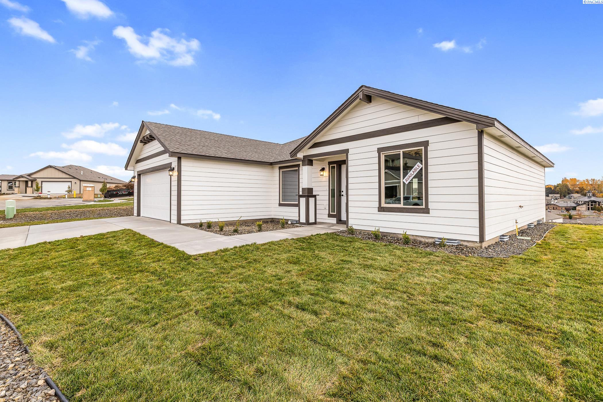 Photo 2 of Single family home for sale at 6557 W 29th Court, Kennewick, WA 99338 | MLS# PAC294275 | Listing updated on 2026-09-15