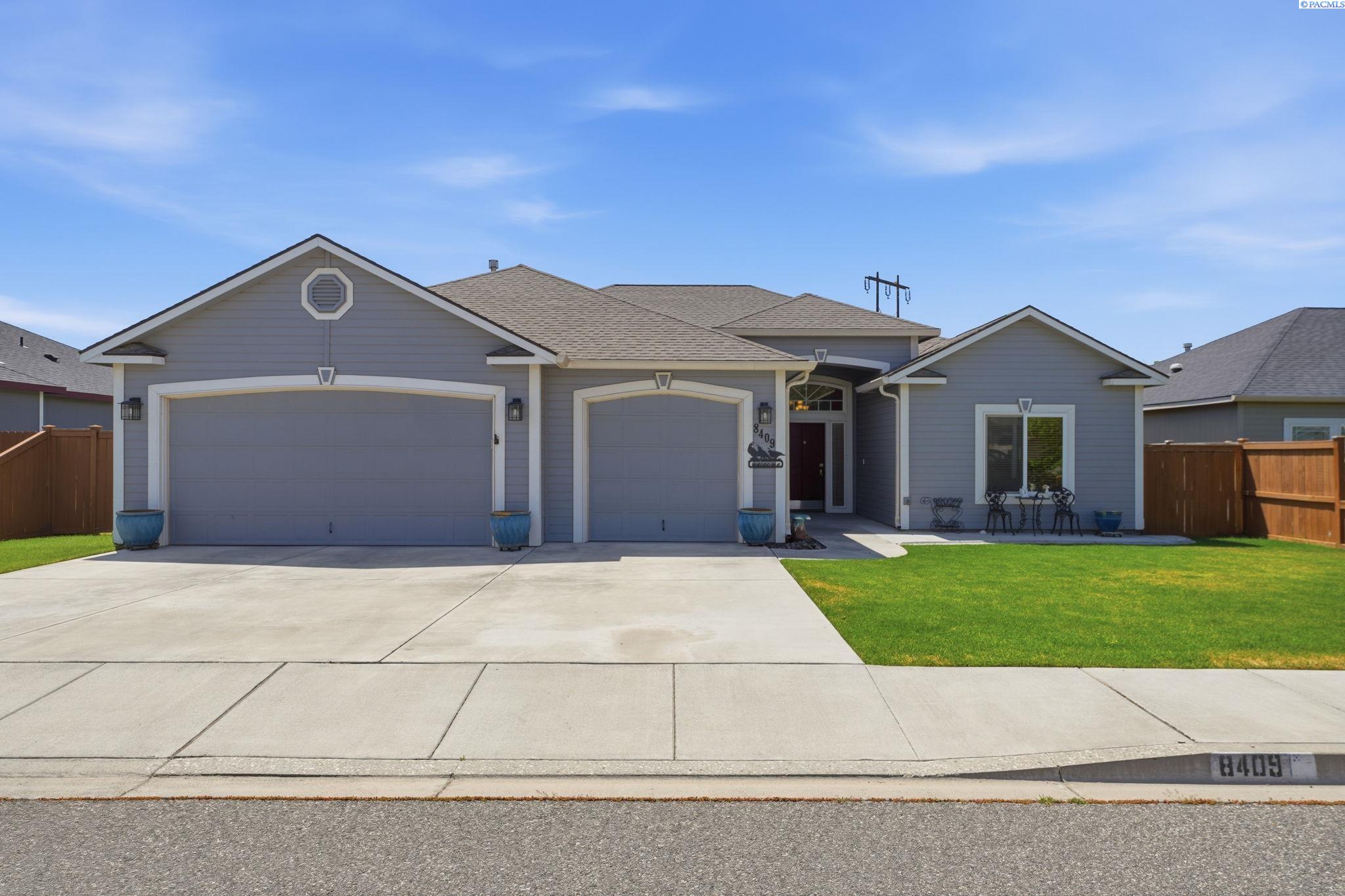 Photo 1 of Single family home for sale at 8409 W Bruneau Pl, Kennewick, WA 99336 | MLS# PAC294276 | Listing updated on 2026-09-27
