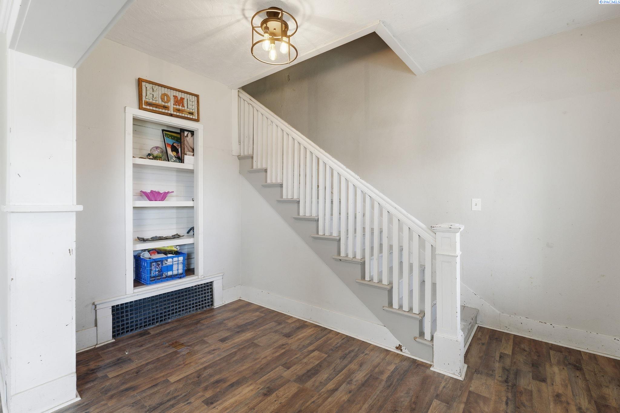 Photo 2 of Single family home for sale at 307 W Bonneville St, Pasco, WA 99301 | MLS# PAC294304 | Listing updated on 2026-09-16