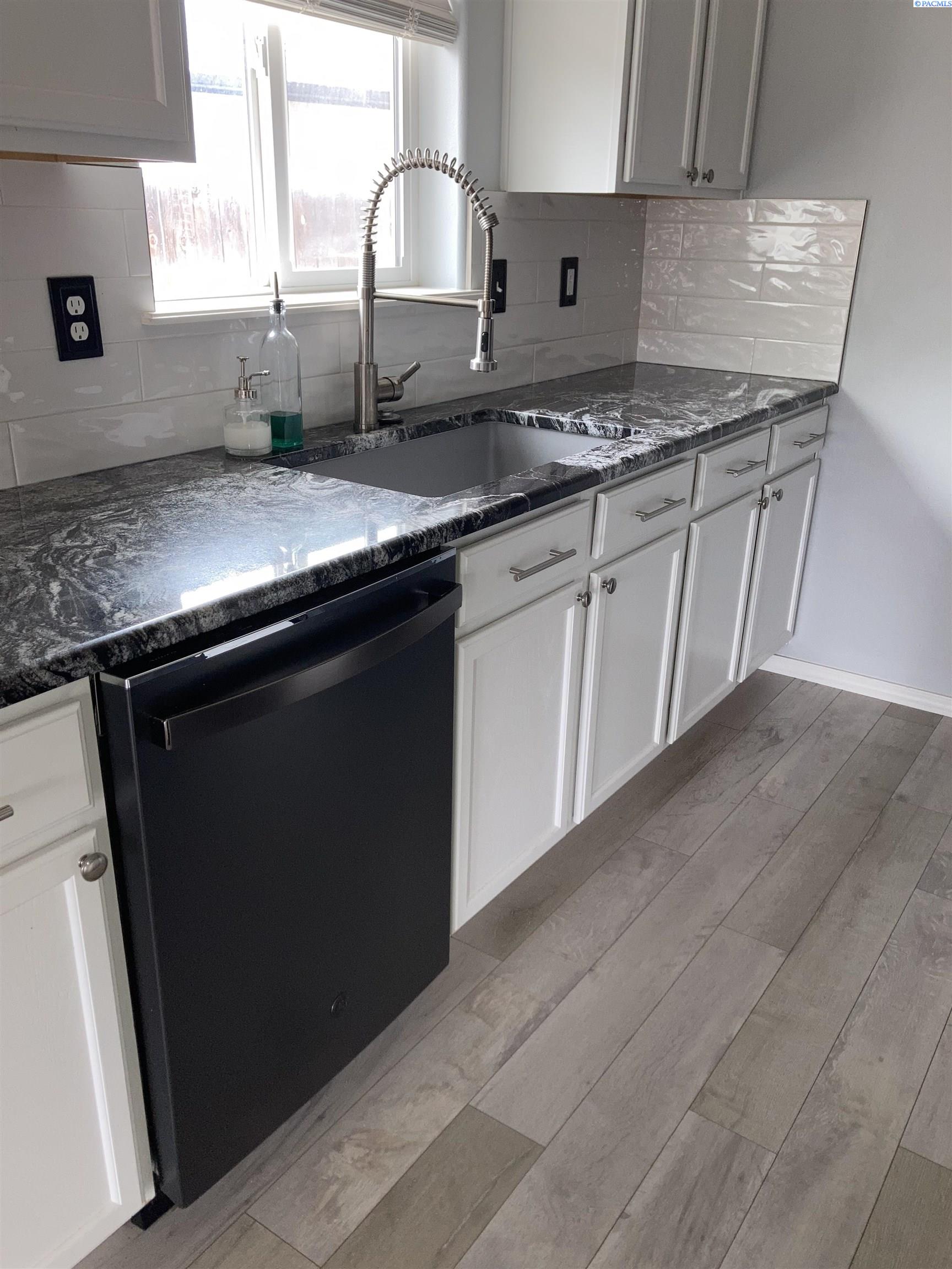Photo 3 of Single family home for sale at 8019 W 6th Avenue, Kennewick, WA 99336 | MLS# PAC294372 | Listing updated on 2026-09-16