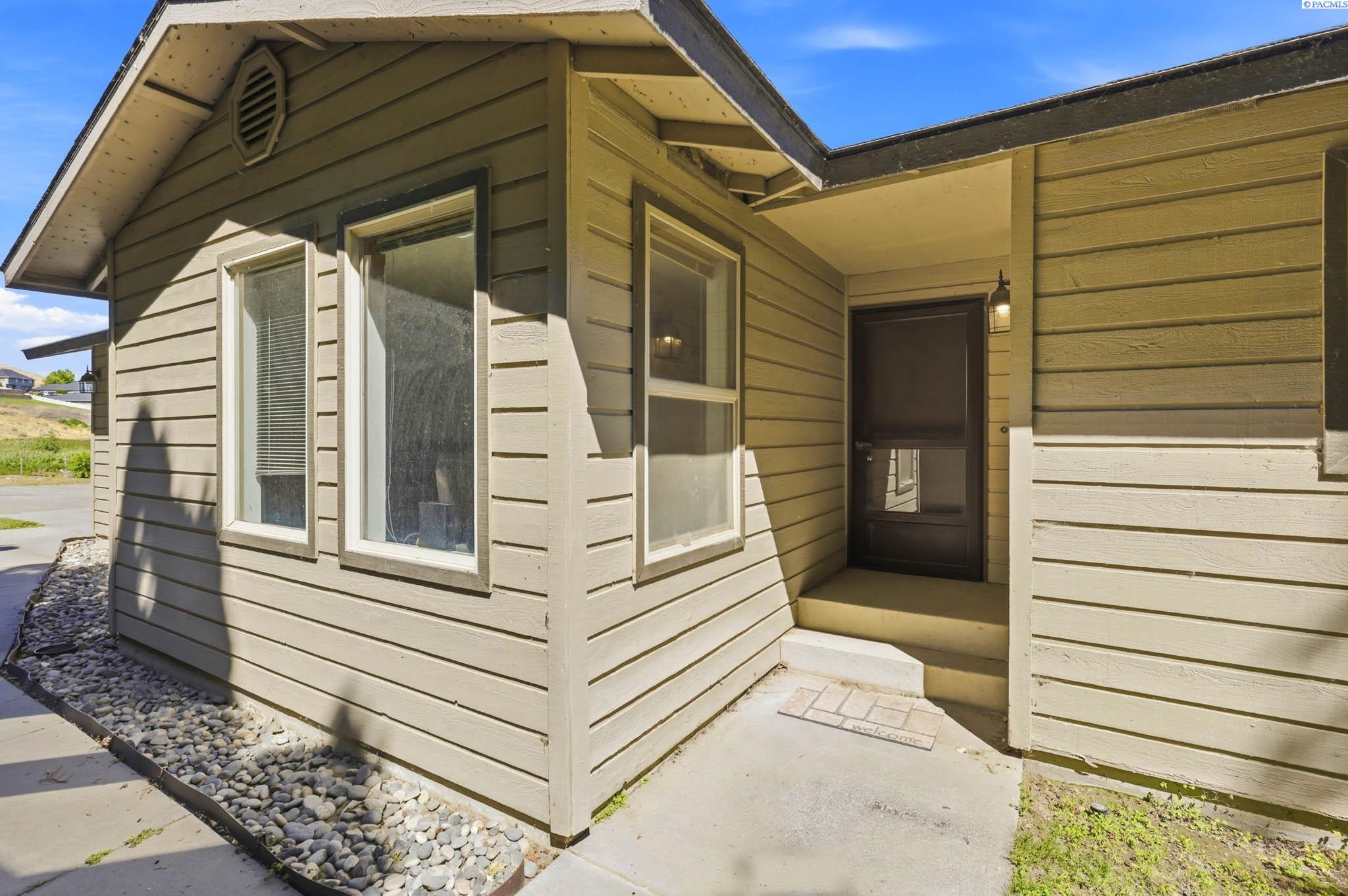 Photo 3 of Single family home for sale at 3013 Escolar Rd, Kennewick, WA 99338 | MLS# PAC294400 | Listing updated on 2026-10-13