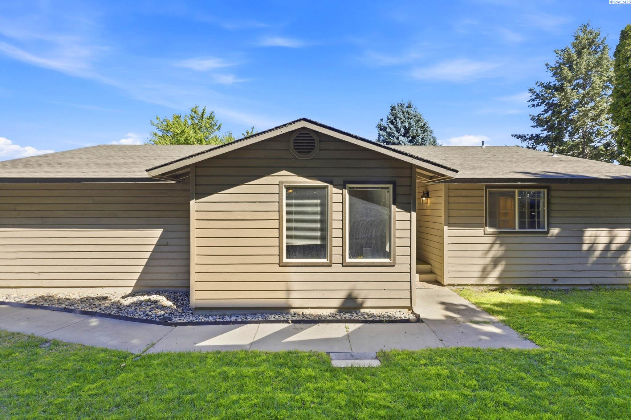 Photo 1 of Single family home for sale at 3013 Escolar Rd, Kennewick, WA 99338 | MLS# PAC294400 | Listing updated on 2026-10-13