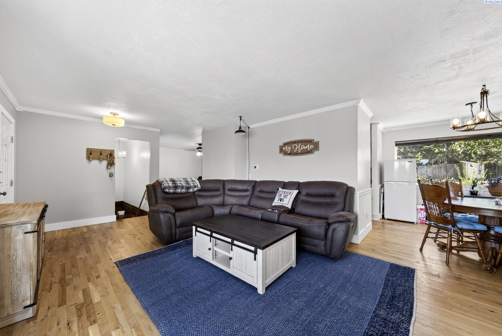 Photo 3 of Single family home for sale at 1117 W 19th Avenue, Kennewick, WA 99337 | MLS# PAC294424 | Listing updated on 2026-09-23