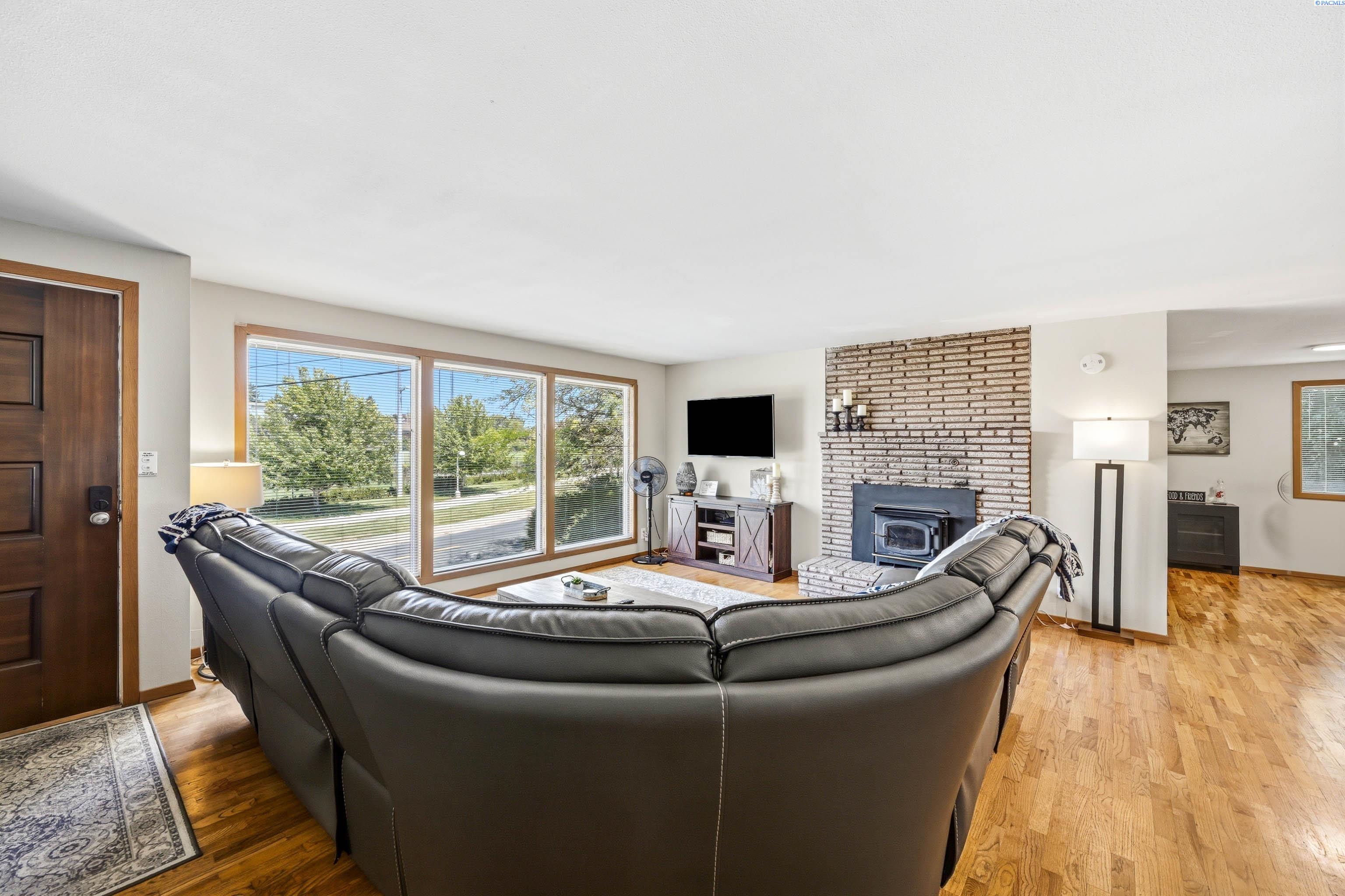 Photo 4 of Single family home for sale at 1825 NE Valley Rd, Pullman, WA 99163 | MLS# PAC294509 | Listing updated on 2026-07-10