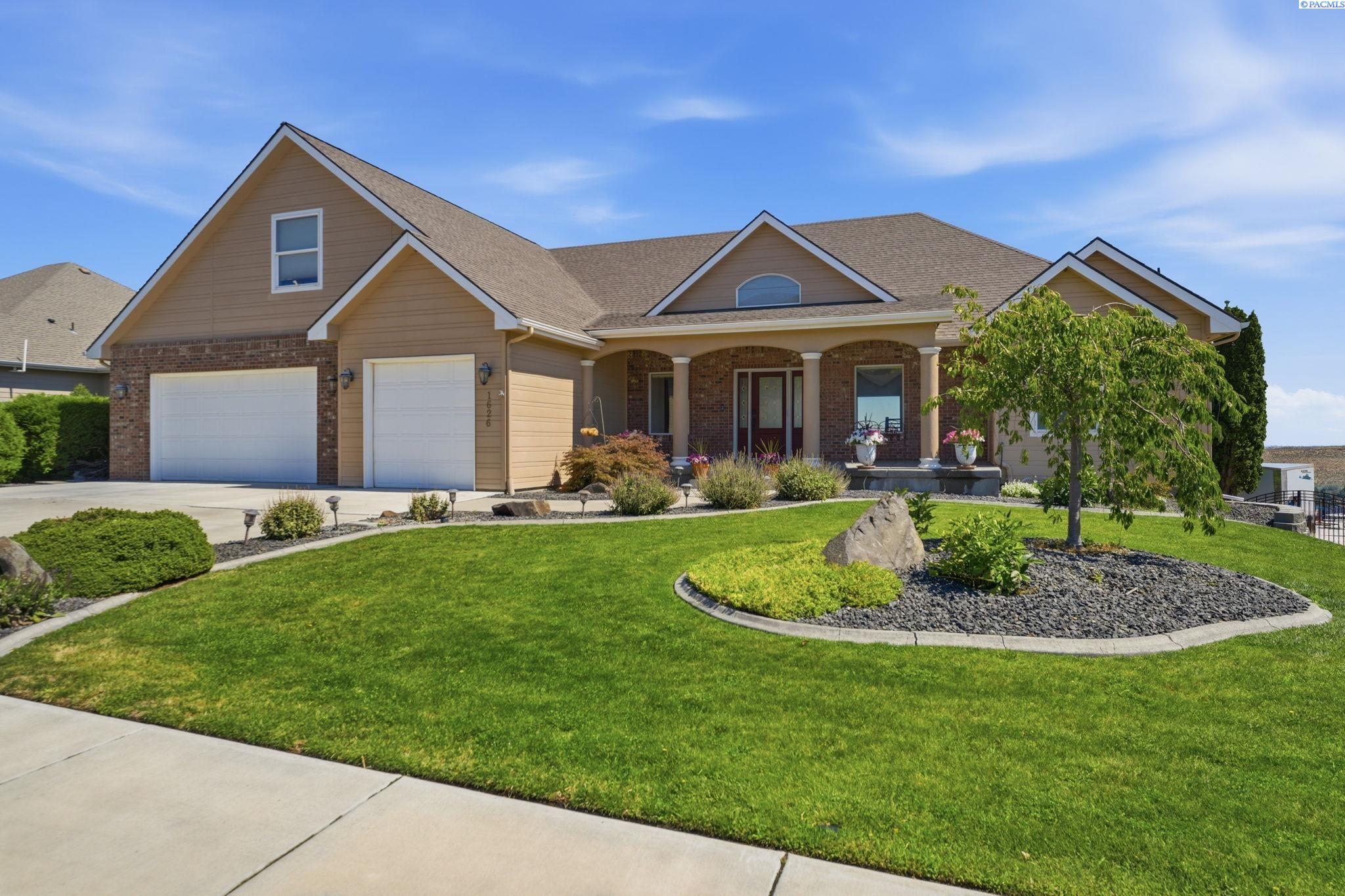 Photo 3 of Single family home for sale at 1626 Meadow Hills Dr, Richland, WA 99352 | MLS# PAC294510 | Listing updated on 2026-08-05