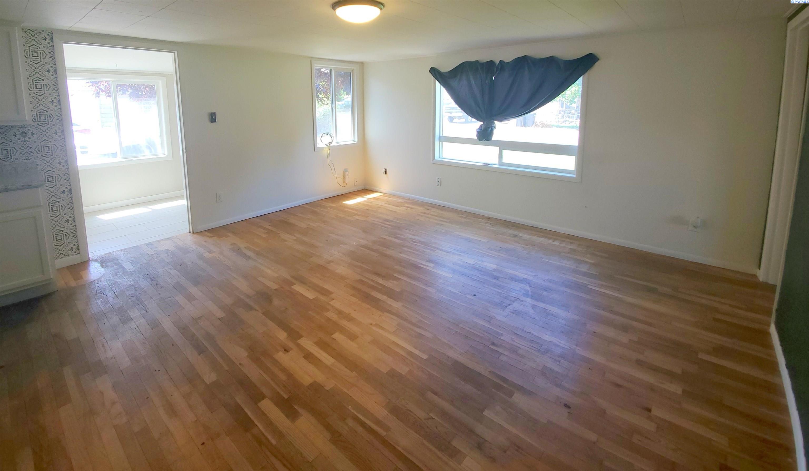 Photo 4 of Single family home for sale at 966 North 59th, West Richland, WA 99353 | MLS# PAC294572 | Listing updated on 2026-09-01
