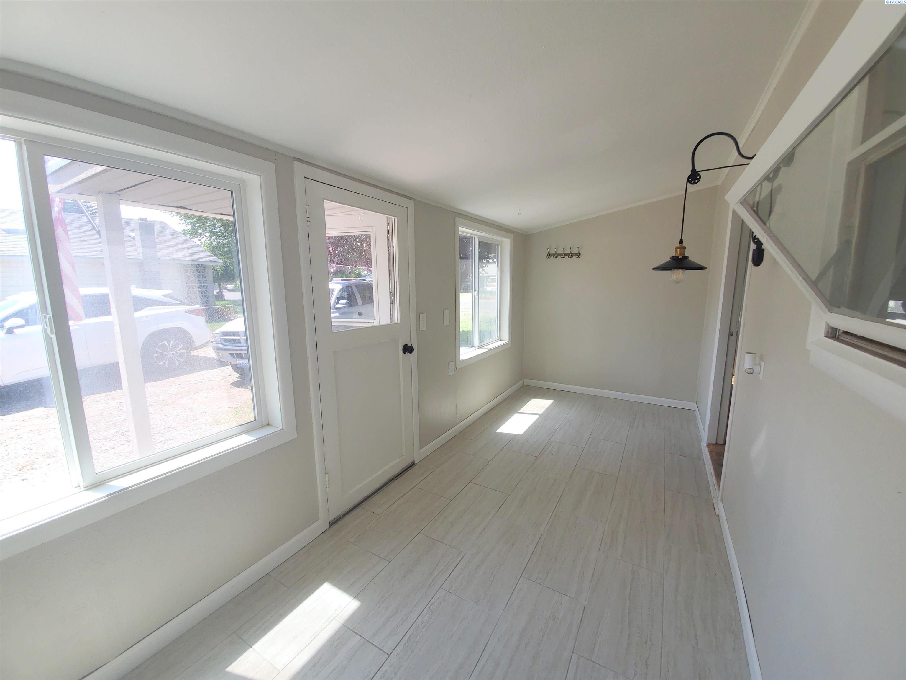 Photo 3 of Single family home for sale at 966 North 59th, West Richland, WA 99353 | MLS# PAC294572 | Listing updated on 2026-09-01