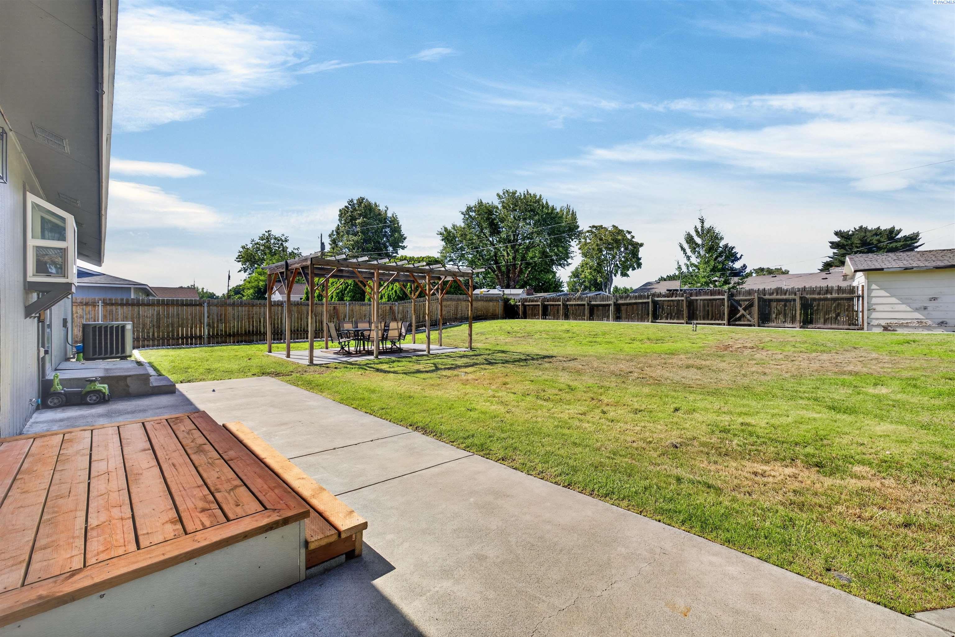 Photo 2 of Single family home for sale at 3613 W Havstad, Pasco, WA 99301 | MLS# PAC294585 | Listing updated on 2026-10-26