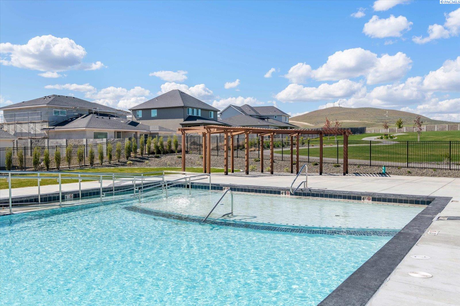 Photo 4 of Single family home for sale at 713 Cortona Way, Richland, WA 99352 | MLS# PAC294601 | Listing updated on 2026-10-13