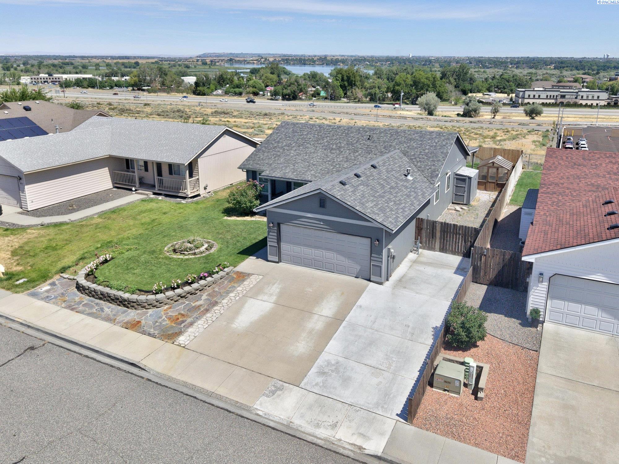 Photo 3 of Single family home for sale at 8560 W Canyon Ave, Kennewick, WA 99336 | MLS# PAC294613 | Listing updated on 2026-08-15