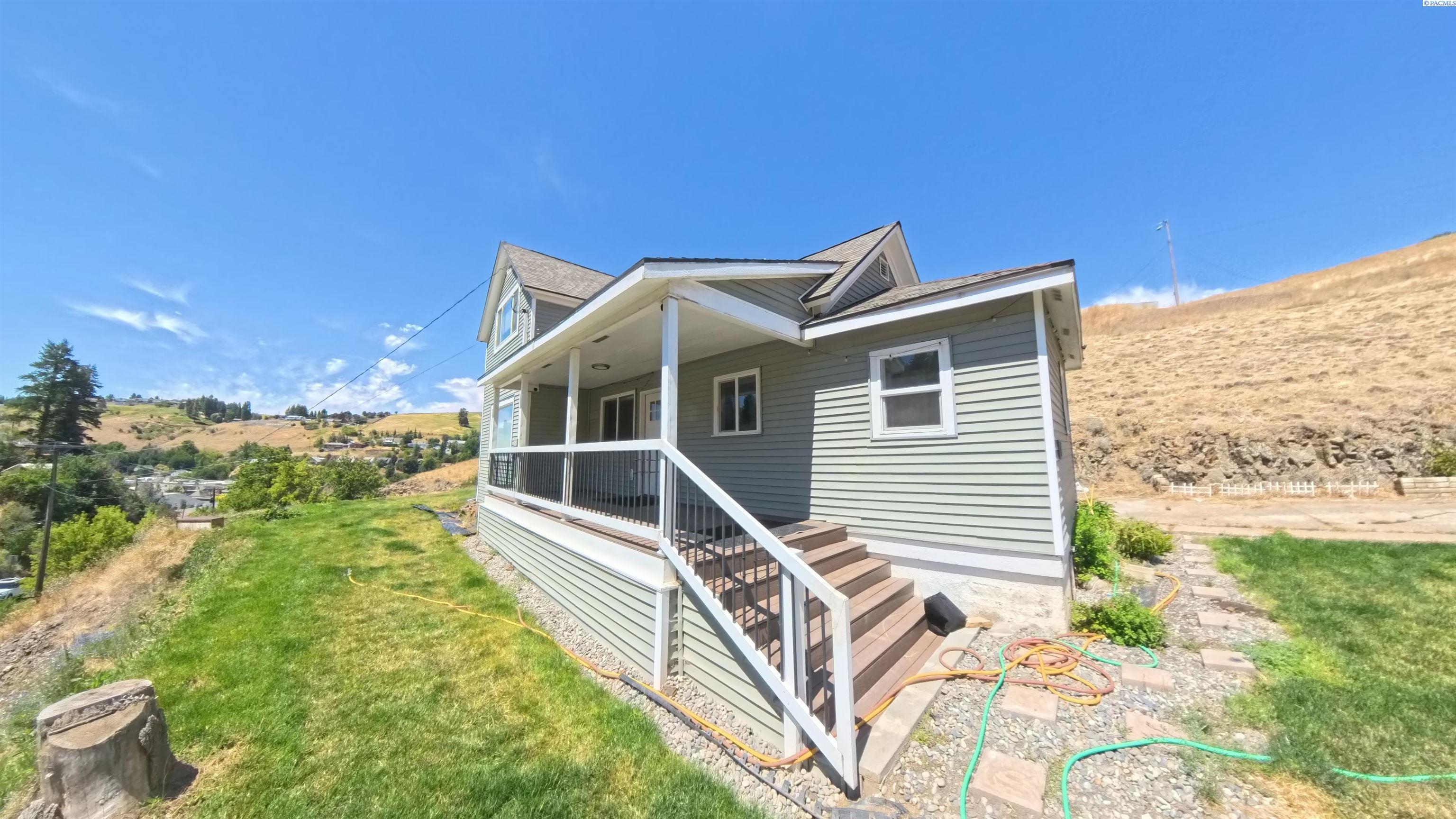 Photo 3 of Single family home for sale at 207 E Canyon St, Colfax, WA 99111 | MLS# PAC294614 | Listing updated on 2026-07-29