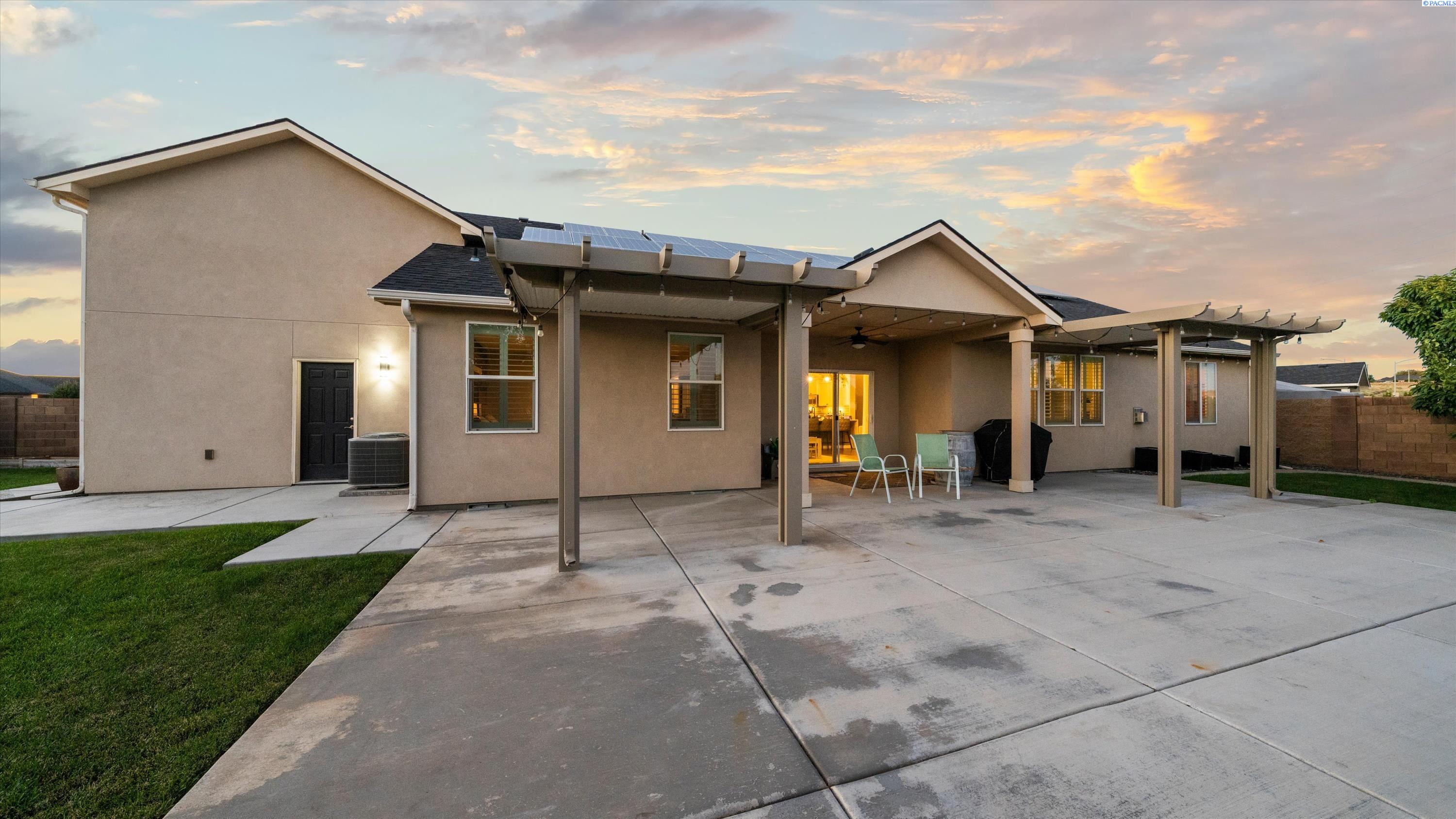 Photo 3 of Single family home for sale at 825 Meadow Dr S, Richland, WA 99352 | MLS# PAC294625 | Listing updated on 2026-08-23