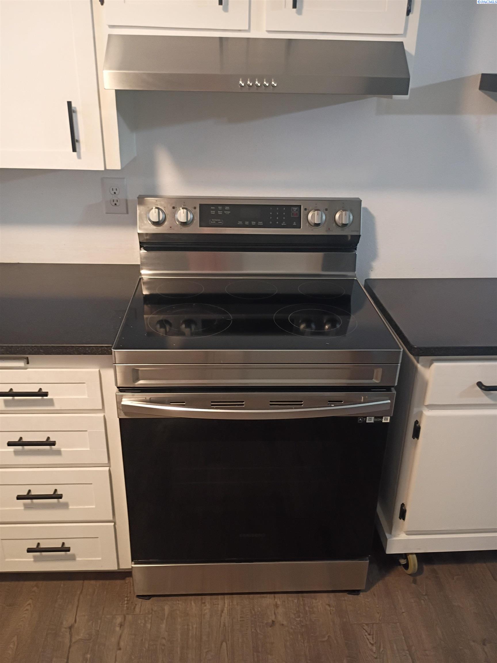 Photo 3 of Single family home for sale at 514 T Cedar St, Mabton, WA 98935 | MLS# PAC294653 | Listing updated on 2026-09-03