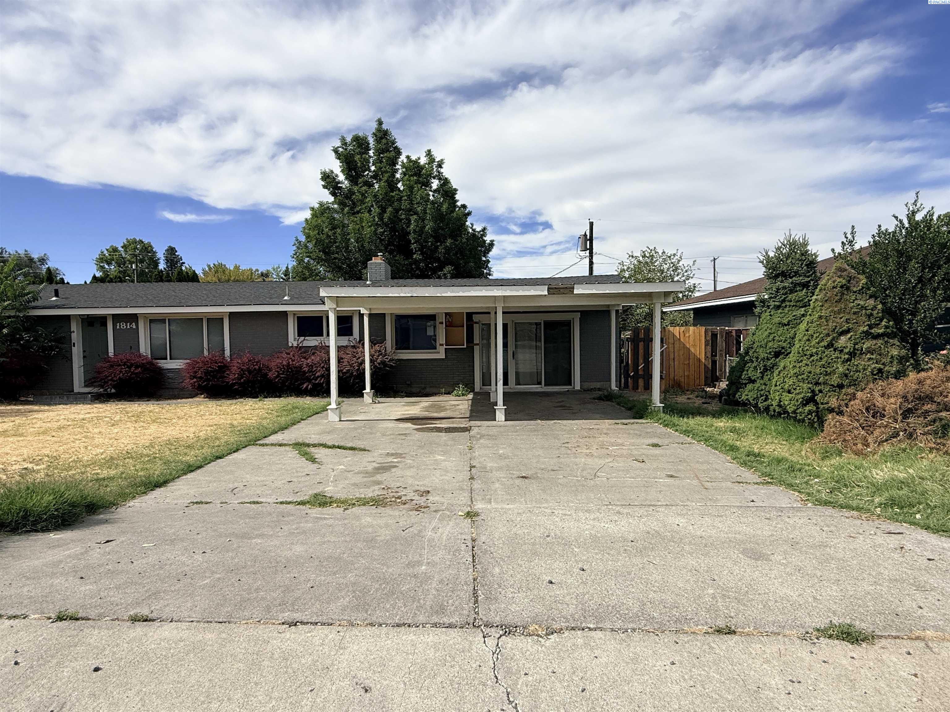 Photo 3 of Single family home for sale at 1814 W 11th Avenue, Kennewick, WA 99337 | MLS# PAC294659 | Listing updated on 2026-09-09