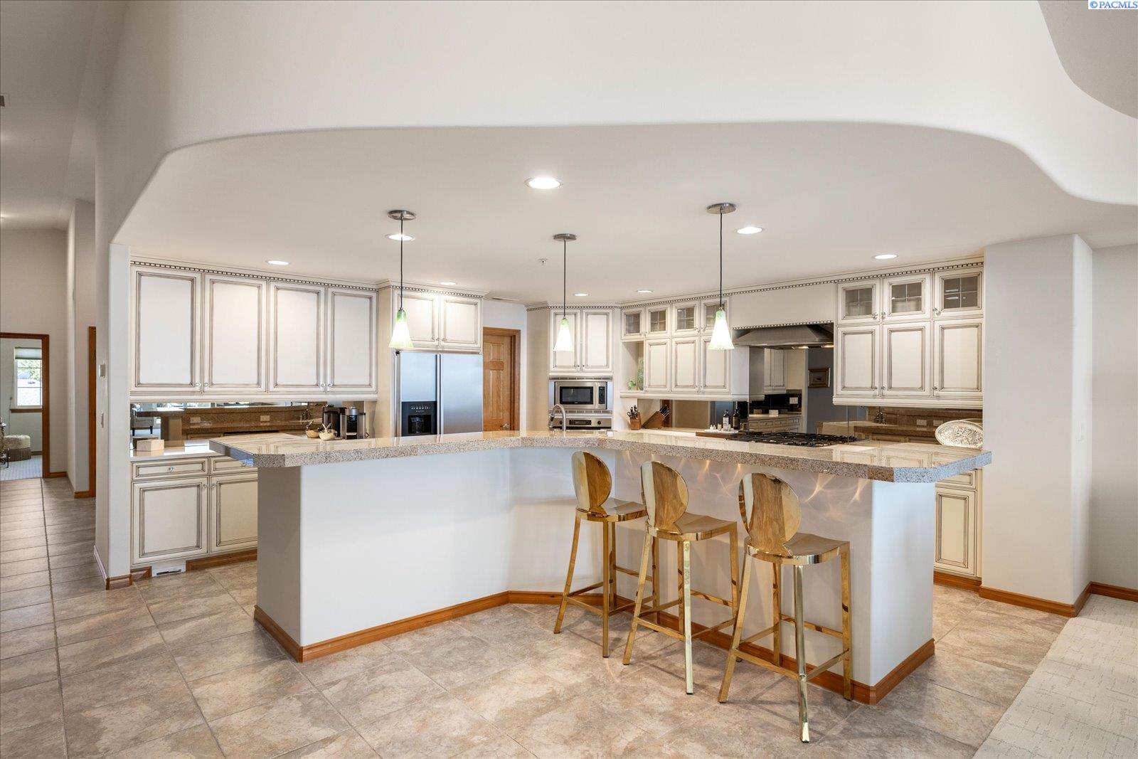 Photo 4 of Condo for sale at 386 Columbia Point Dr, Richland, WA 99352 | MLS# PAC294668 | Listing updated on 2026-09-24