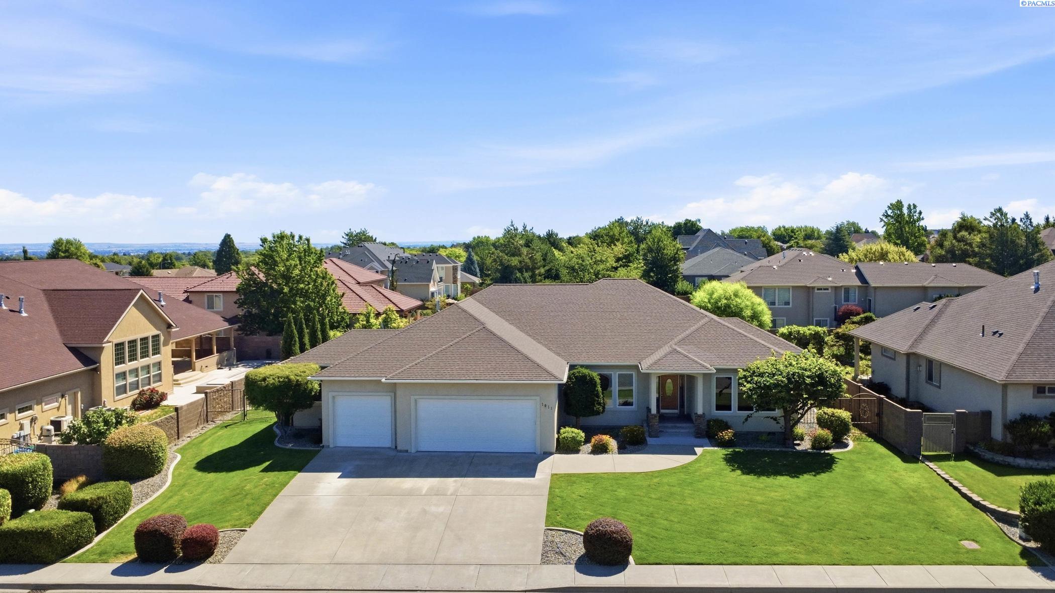 Photo 2 of Single family home for sale at 1811 S Dawes St, Kennewick, WA 99338 | MLS# PAC294673 | Listing updated on 2026-10-13